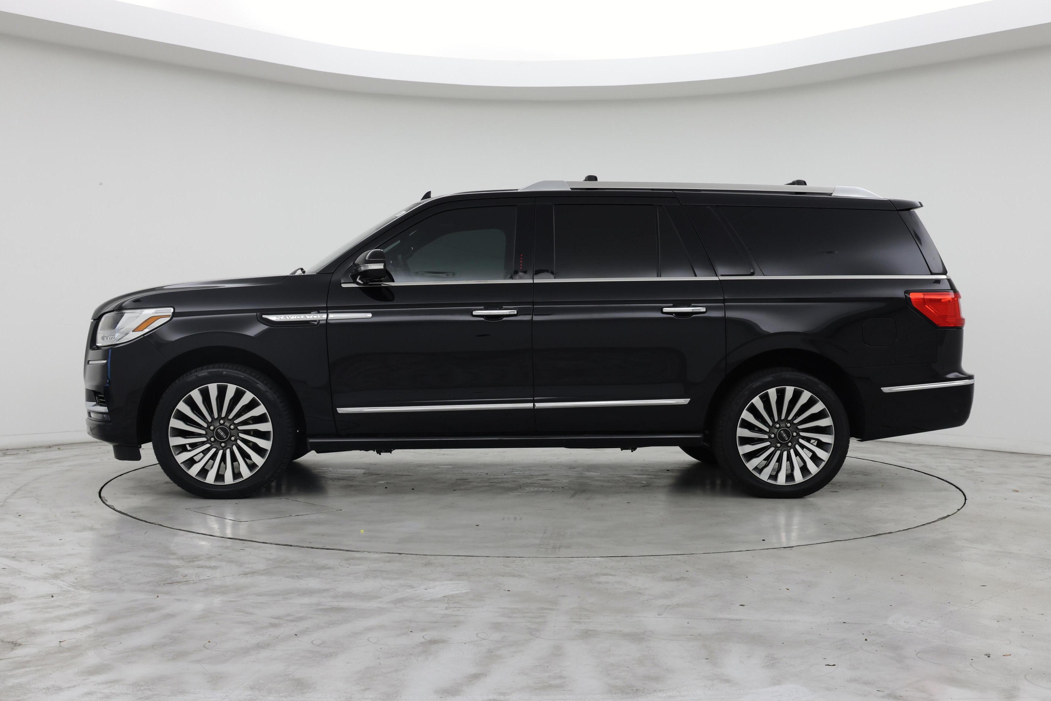 Thumbnail: 2019 Lincoln Navigator L - 3