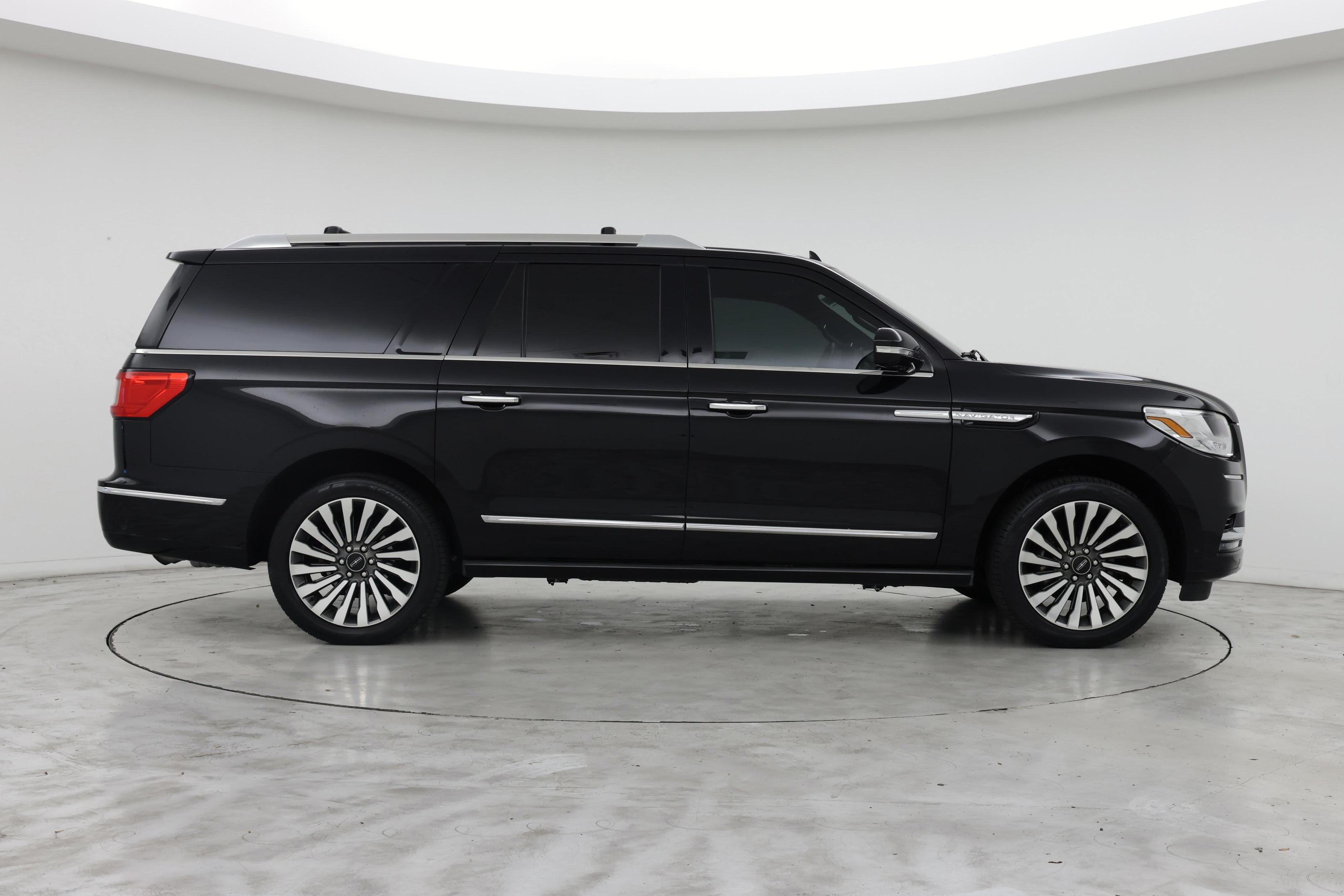 Thumbnail: 2019 Lincoln Navigator L - 7