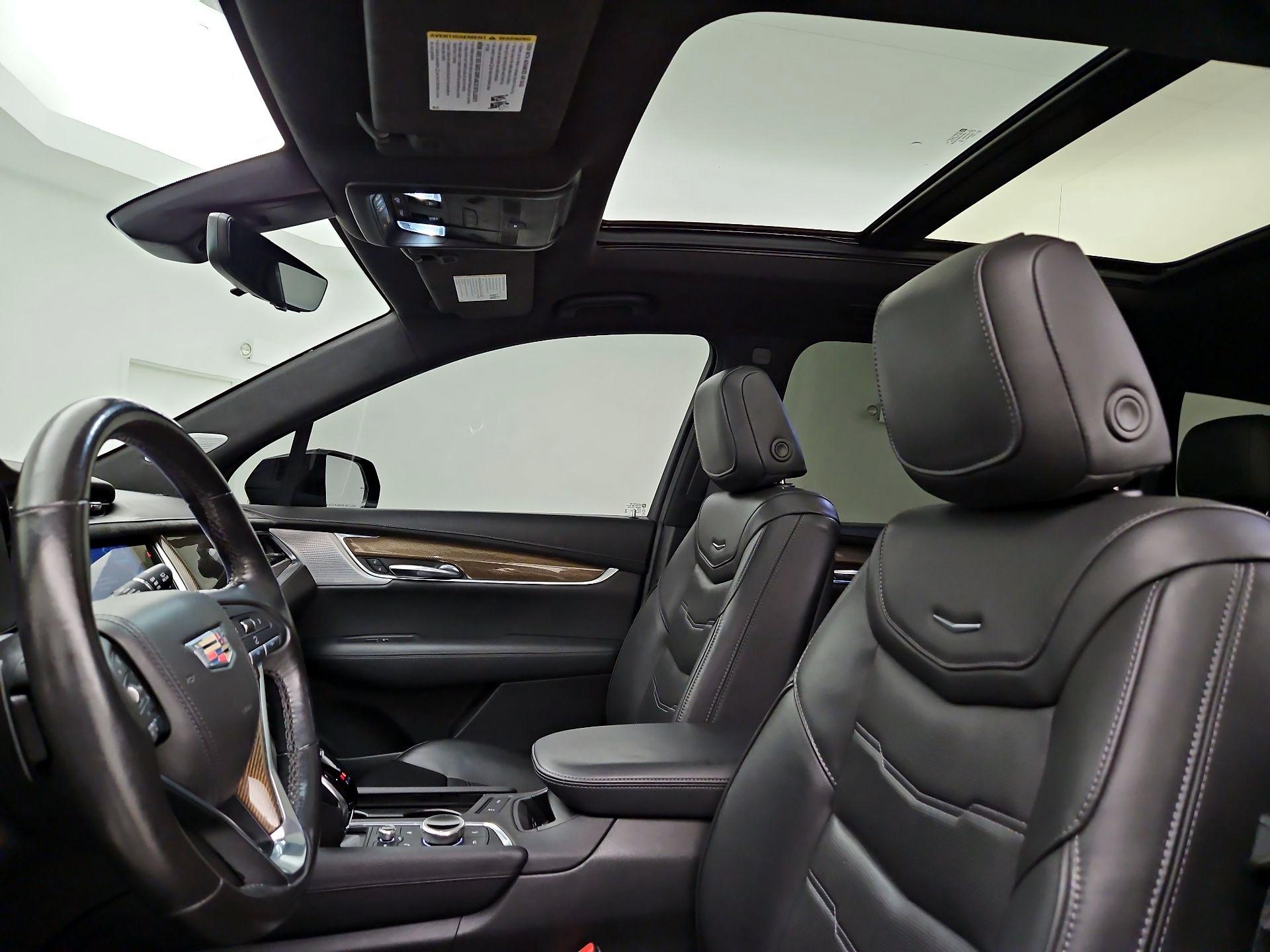 Thumbnail: 2022 Cadillac XT6 - 19
