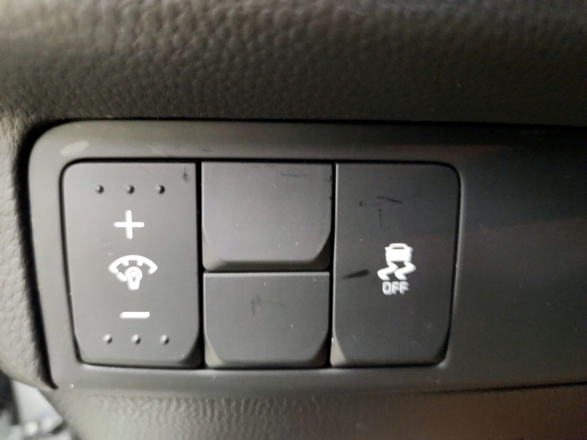 Thumbnail: 2017 Kia Soul - 13