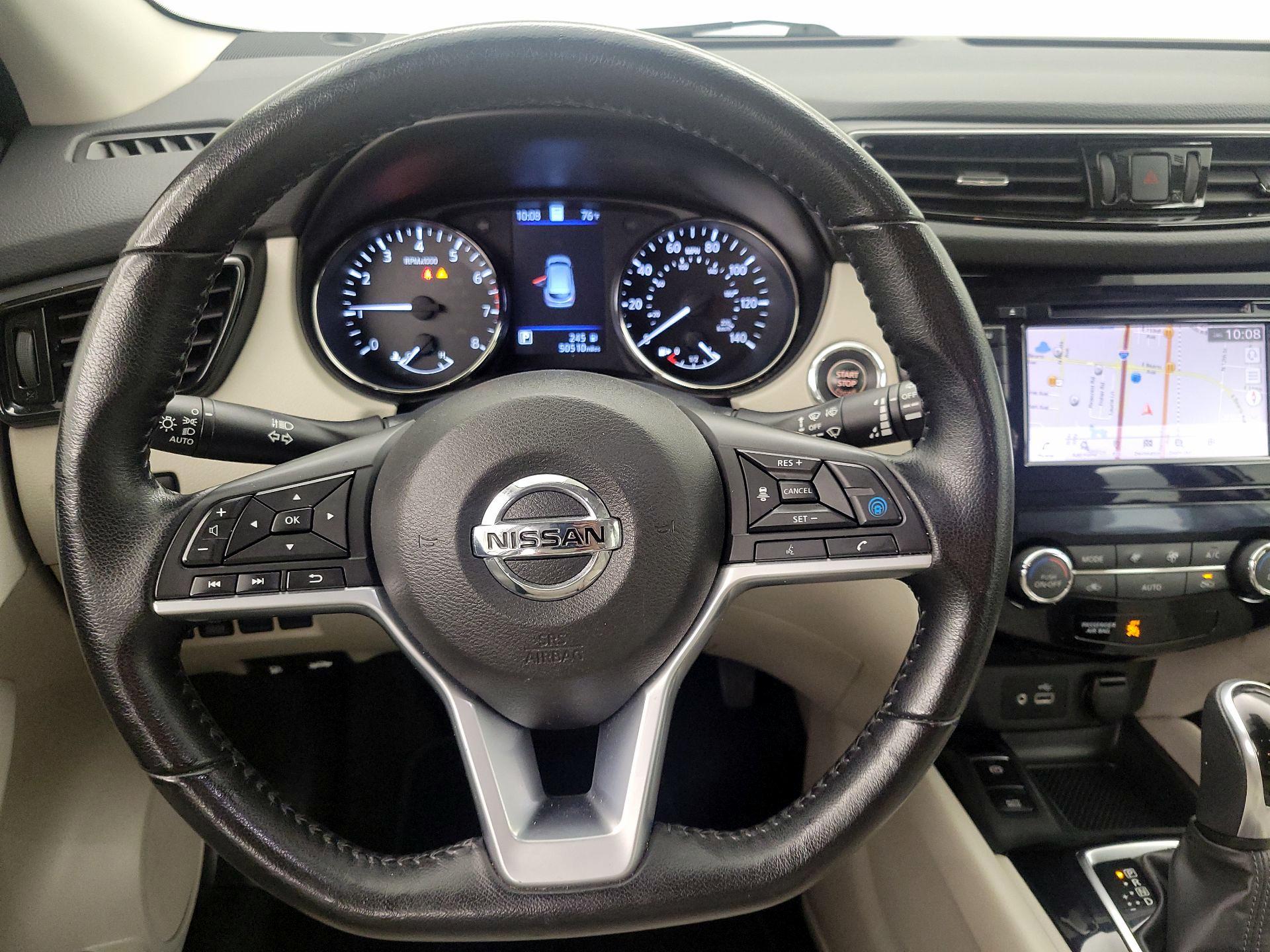 Thumbnail: 2022 Nissan Rogue Sport - 10