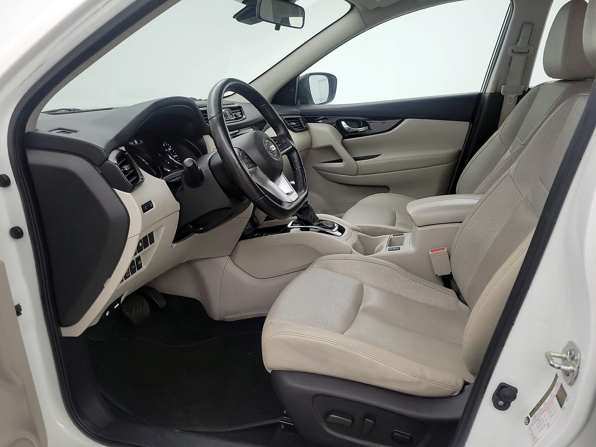 Thumbnail: 2022 Nissan Rogue Sport - 11