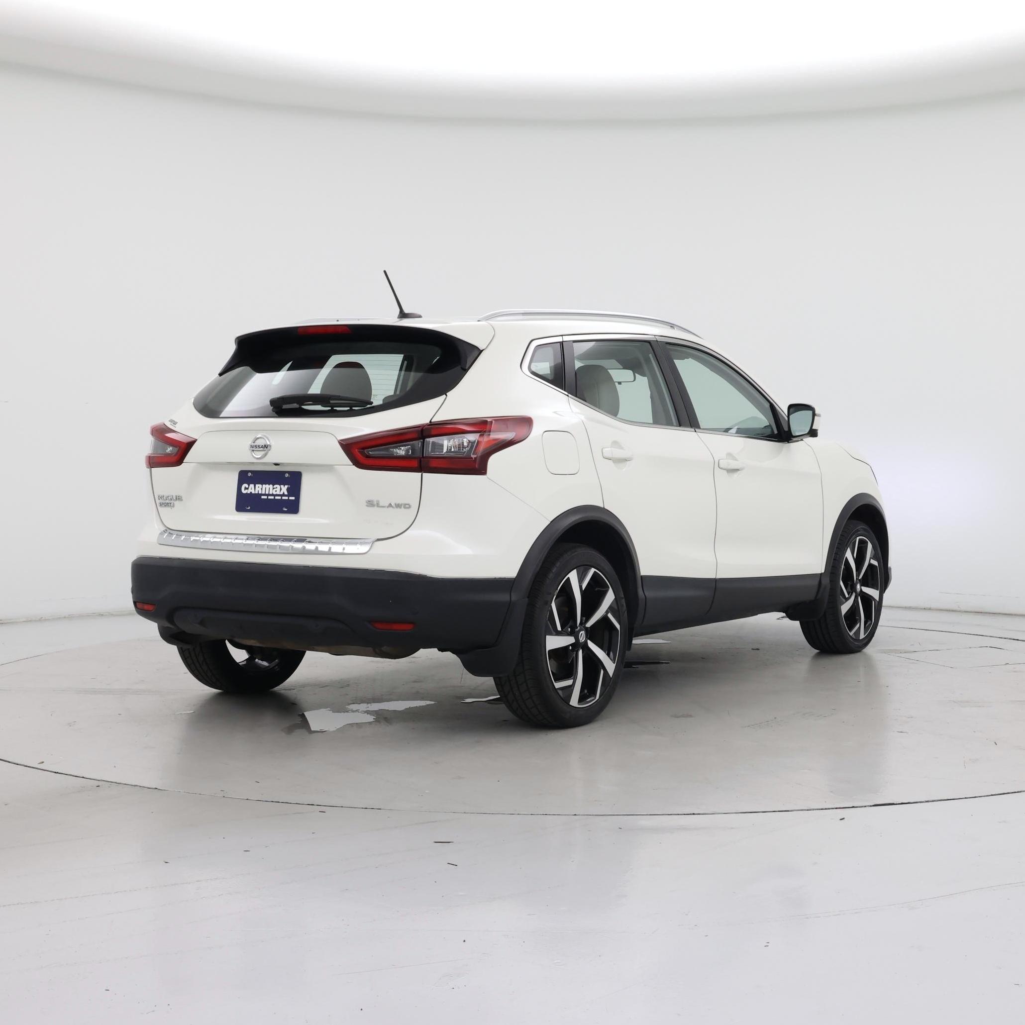 Thumbnail: 2022 Nissan Rogue Sport - 8
