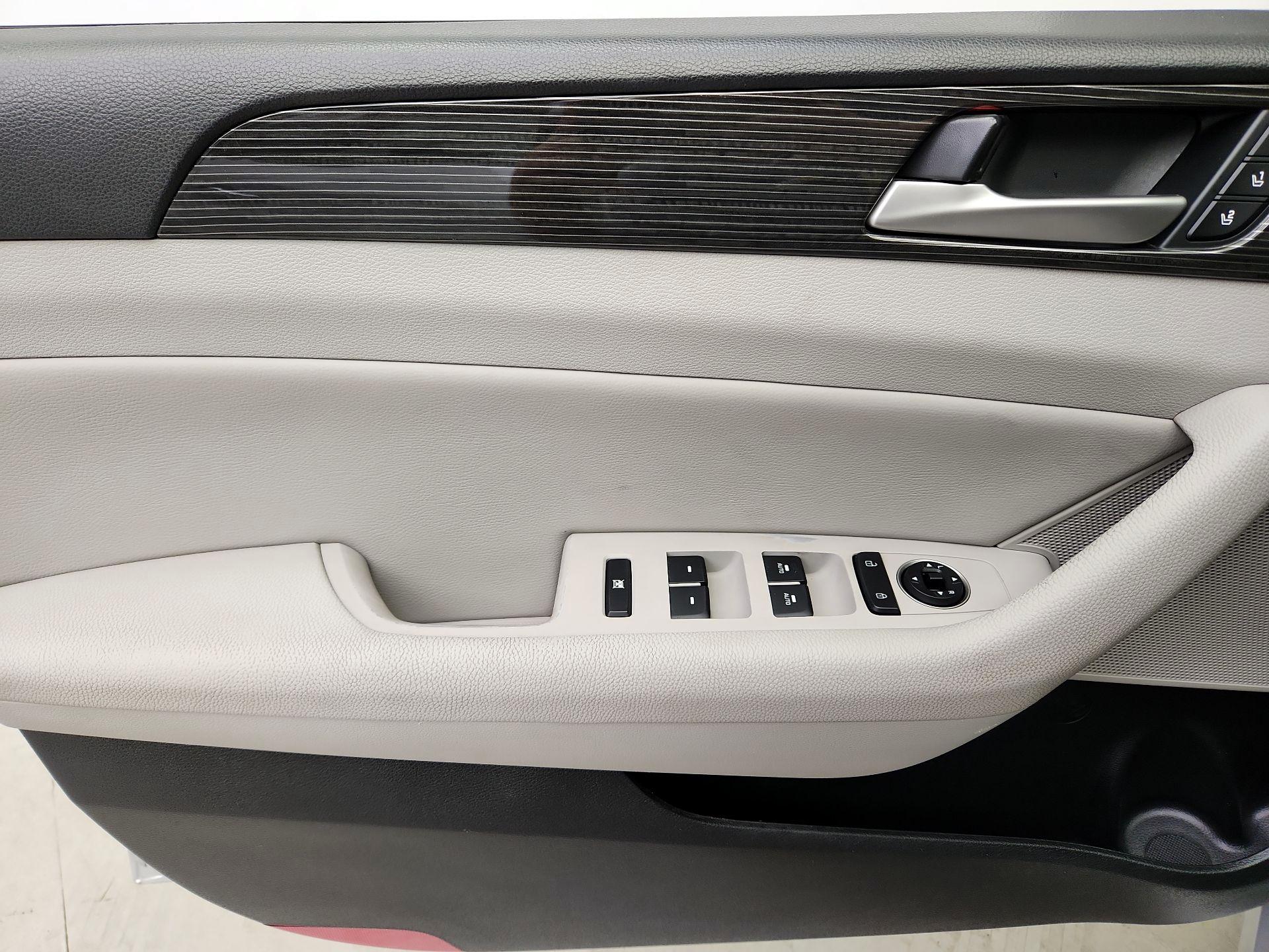Thumbnail: 2018 Hyundai Sonata - 12