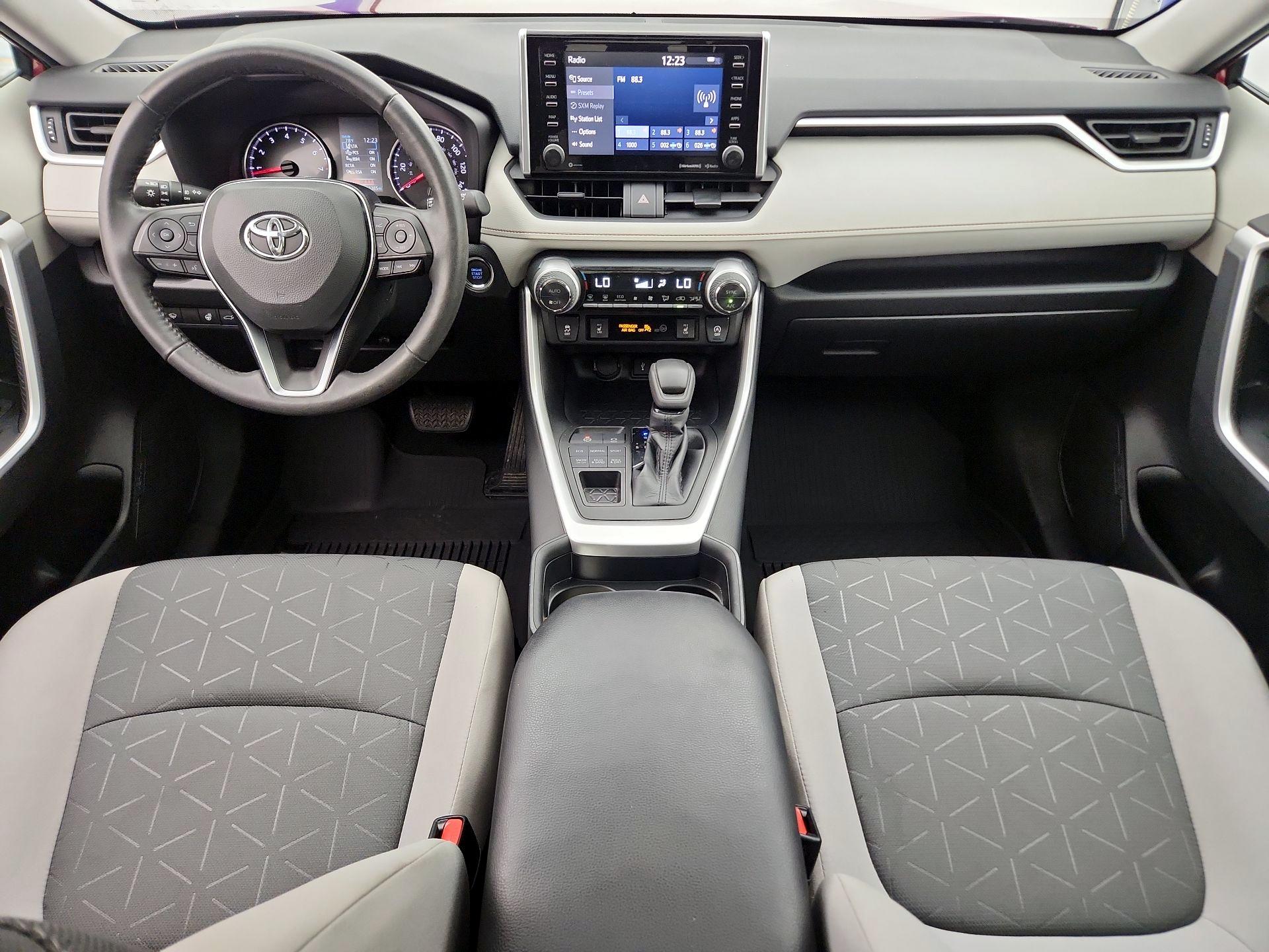 Thumbnail: 2021 Toyota RAV4 - 9