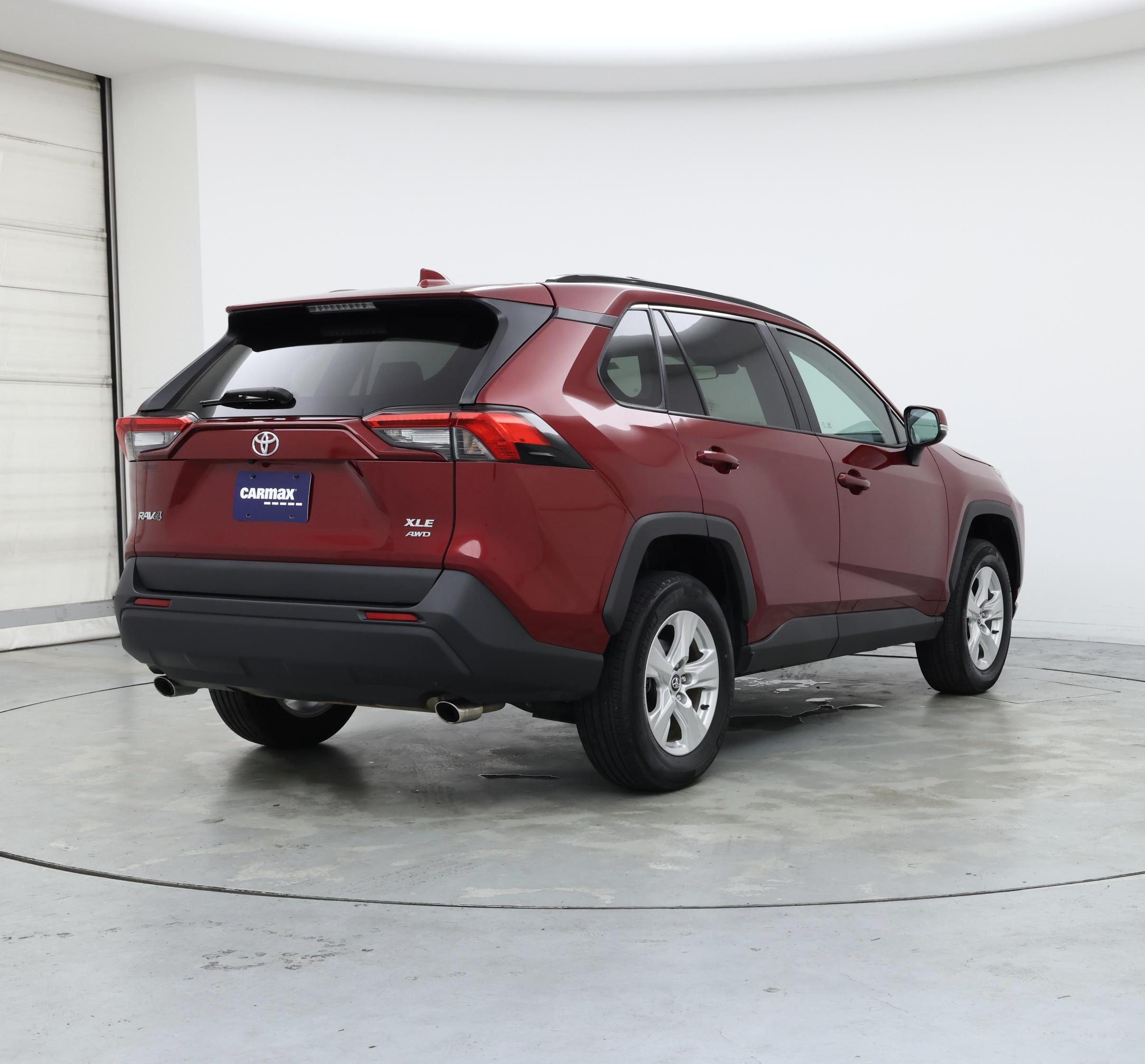 Thumbnail: 2021 Toyota RAV4 - 8