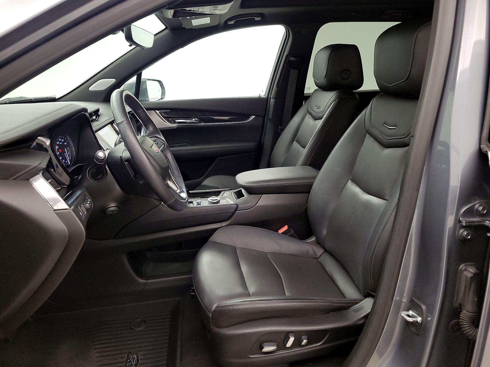 Thumbnail: 2020 Cadillac XT6 - 11