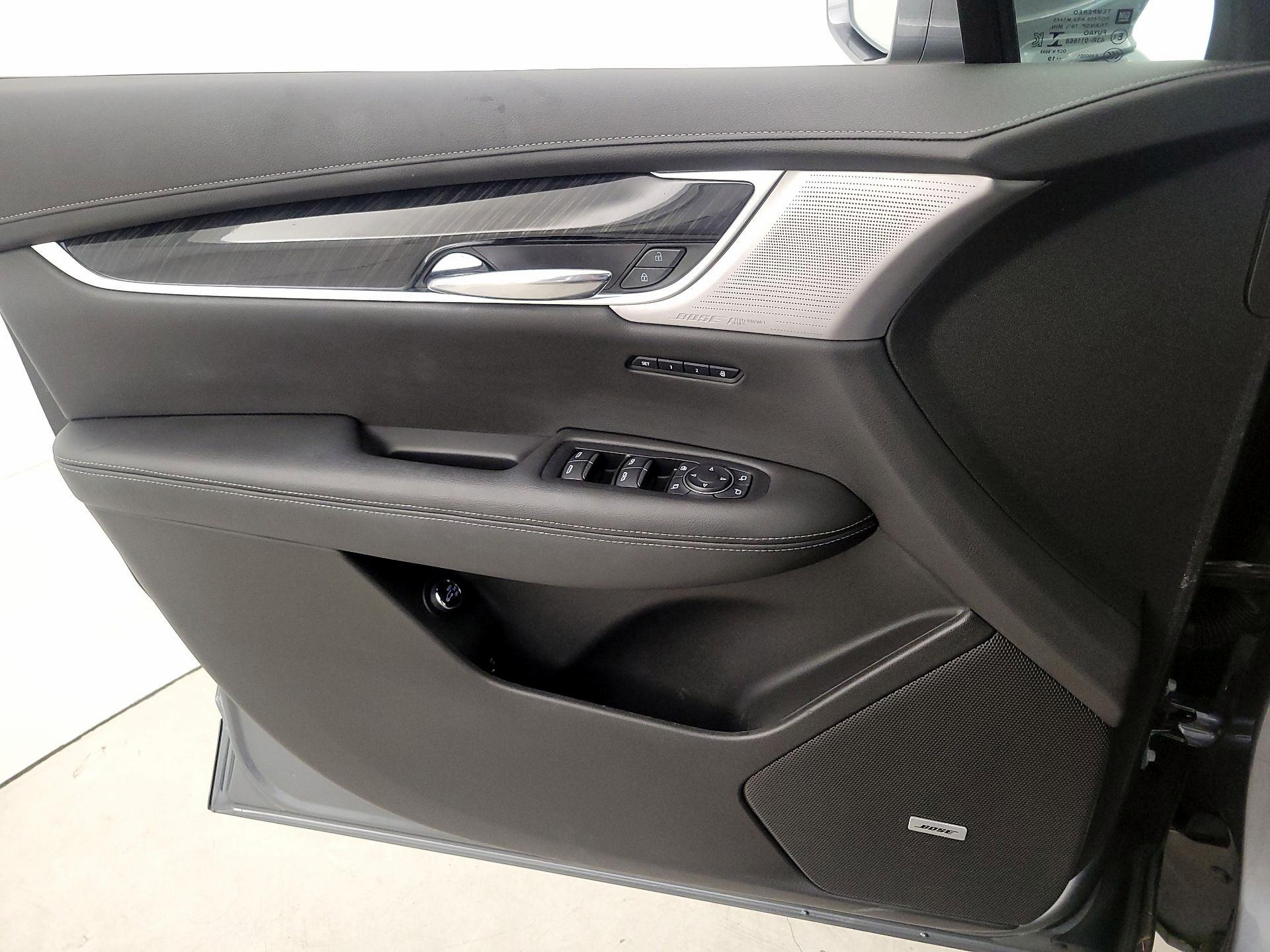 Thumbnail: 2020 Cadillac XT6 - 12