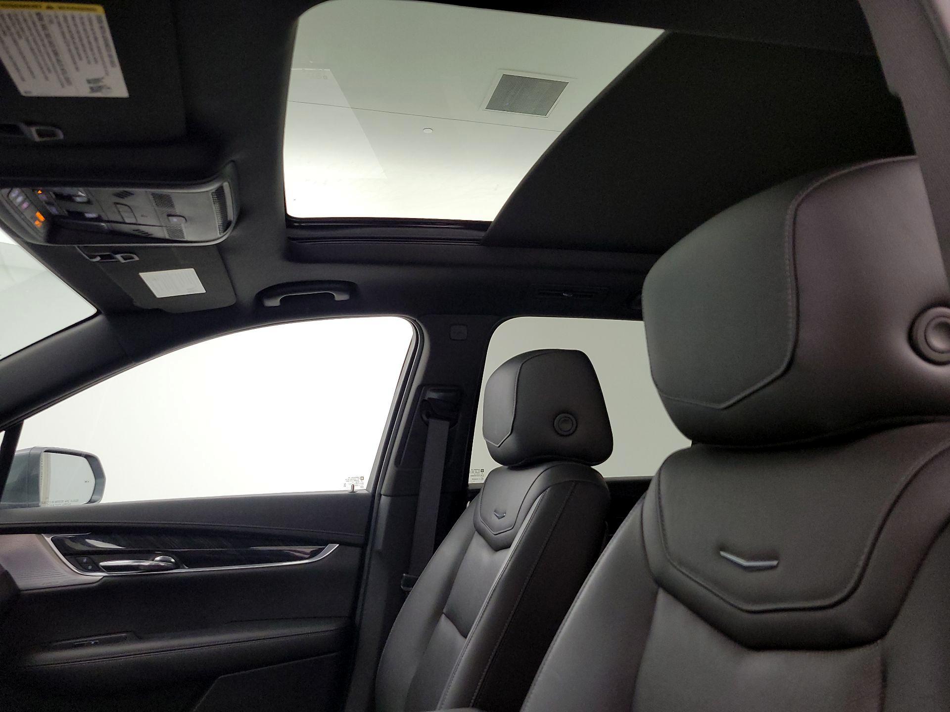 Thumbnail: 2020 Cadillac XT6 - 20