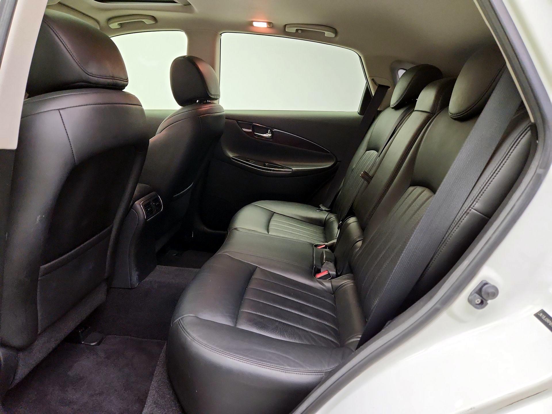 Thumbnail: 2017 INFINITI QX50 - 20