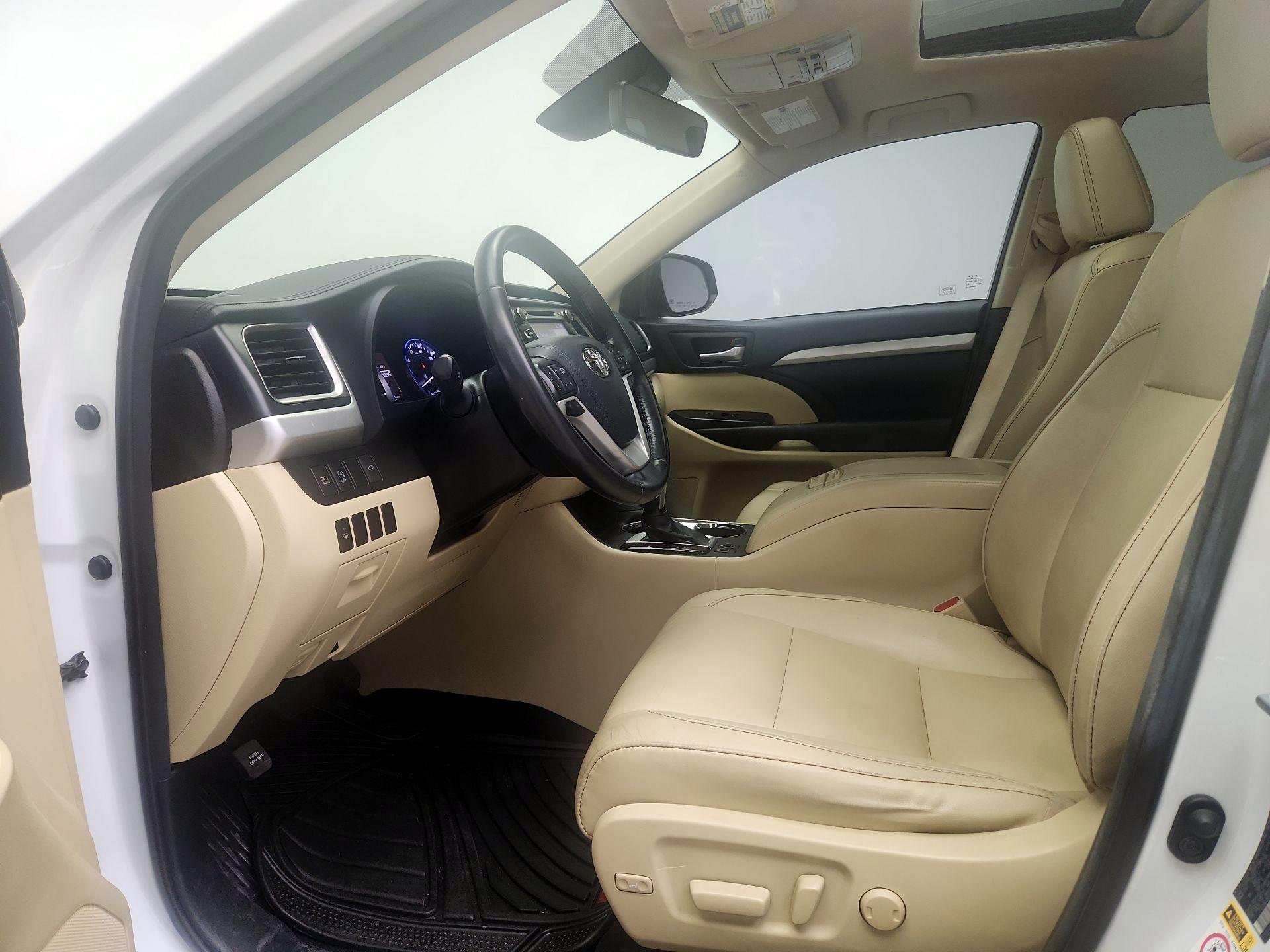 Thumbnail: 2017 Toyota Highlander - 11
