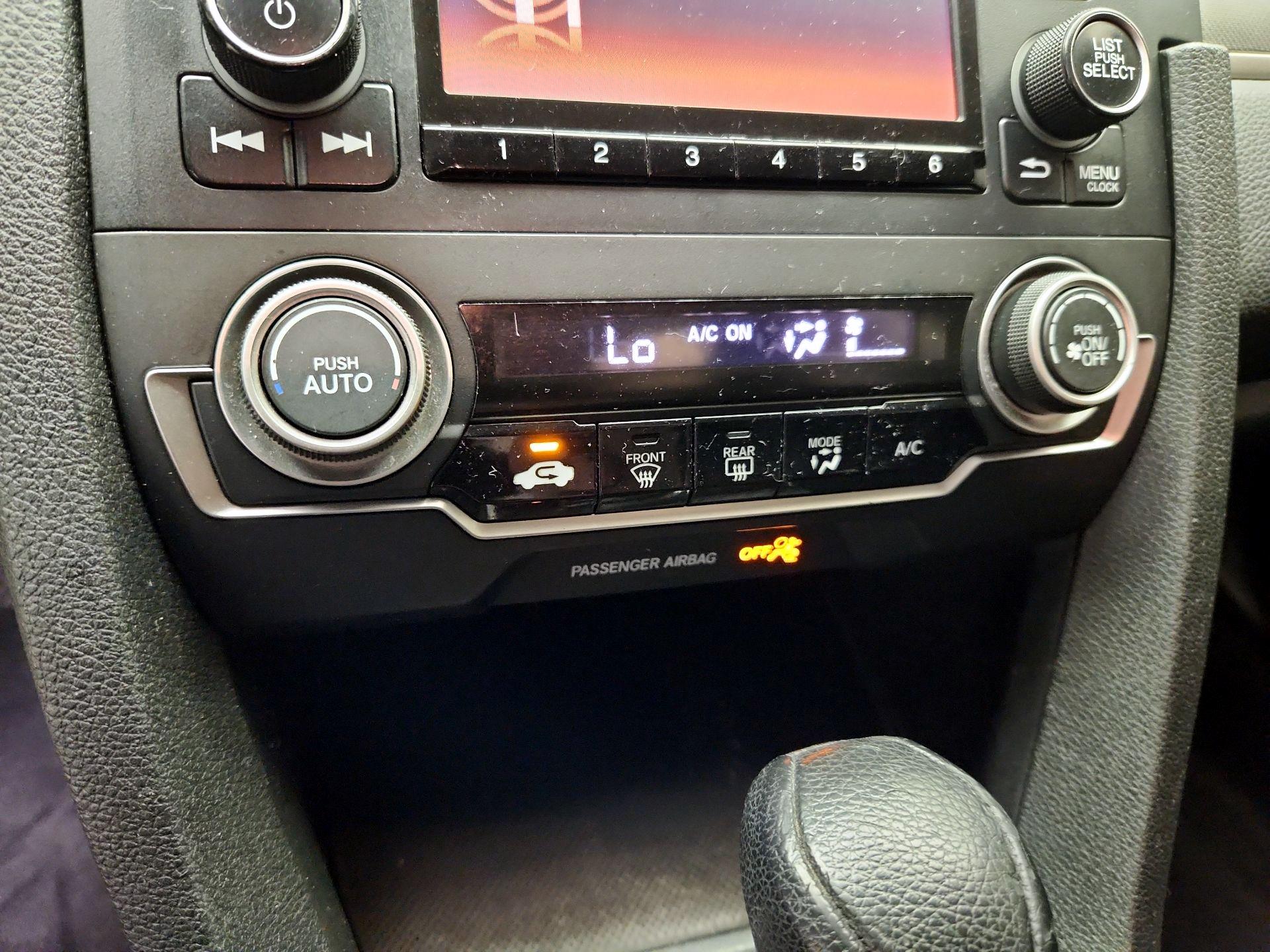 Thumbnail: 2016 Honda Civic - 16