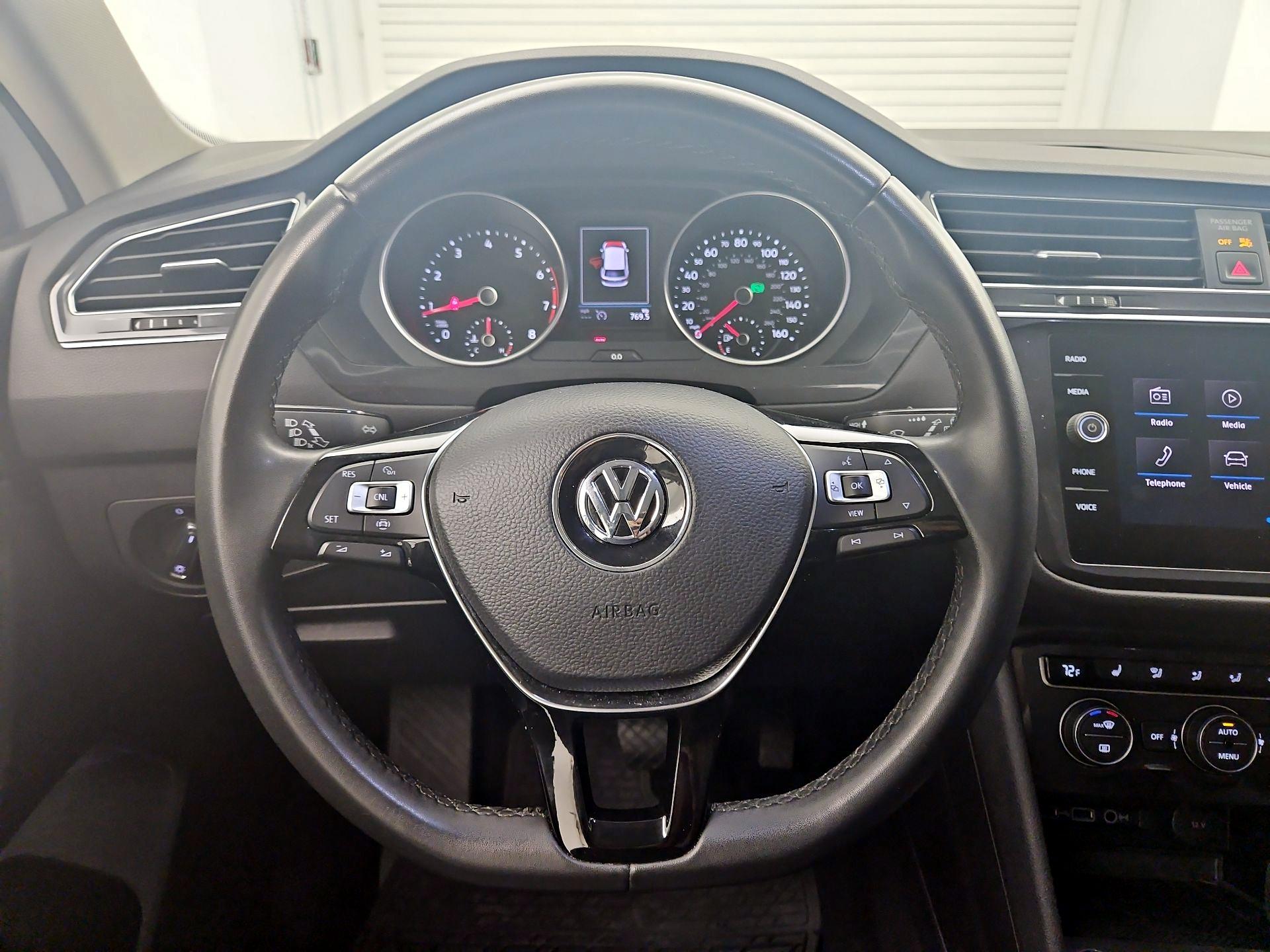 Thumbnail: 2020 Volkswagen Tiguan - 10