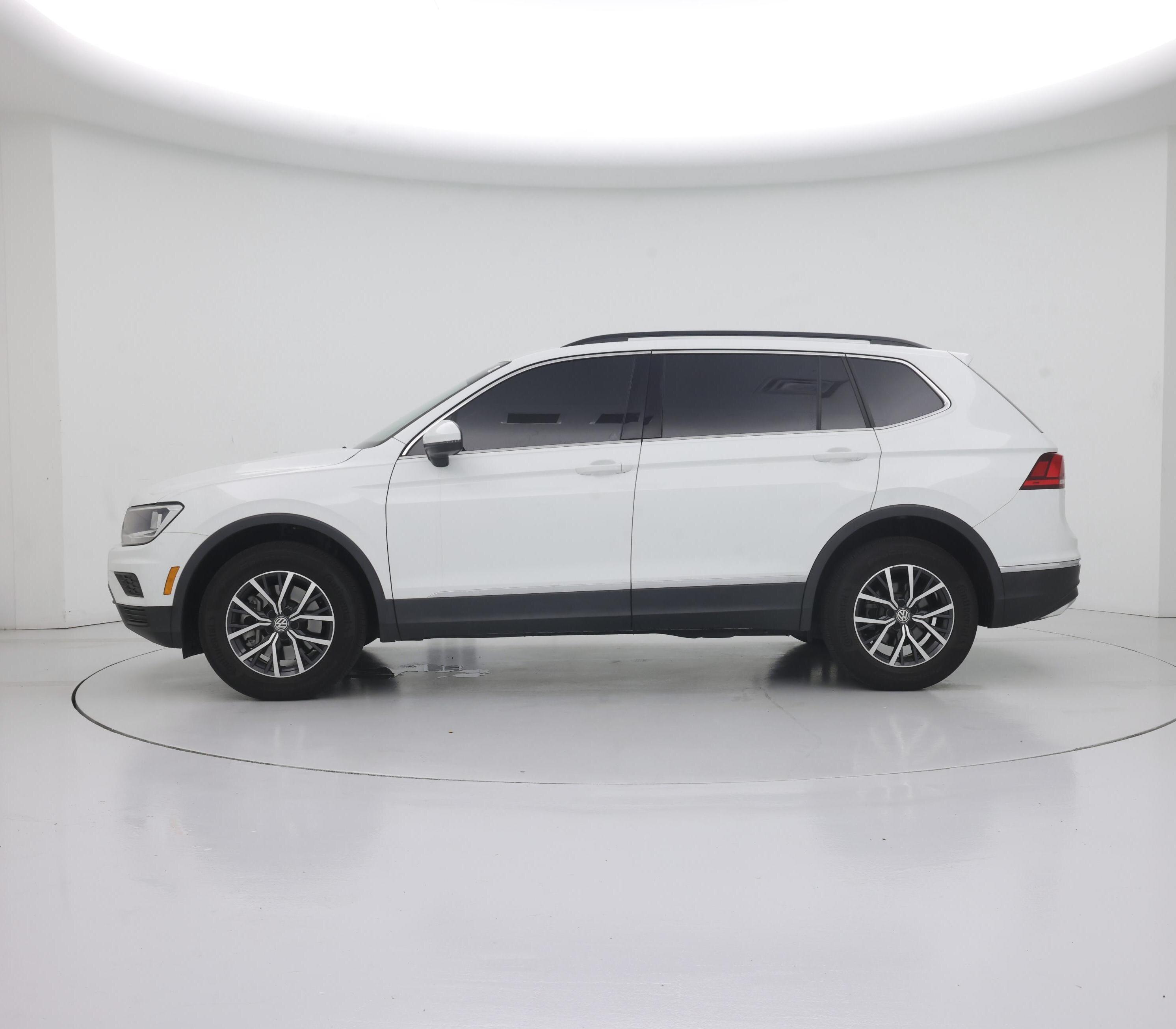 Thumbnail: 2020 Volkswagen Tiguan - 3