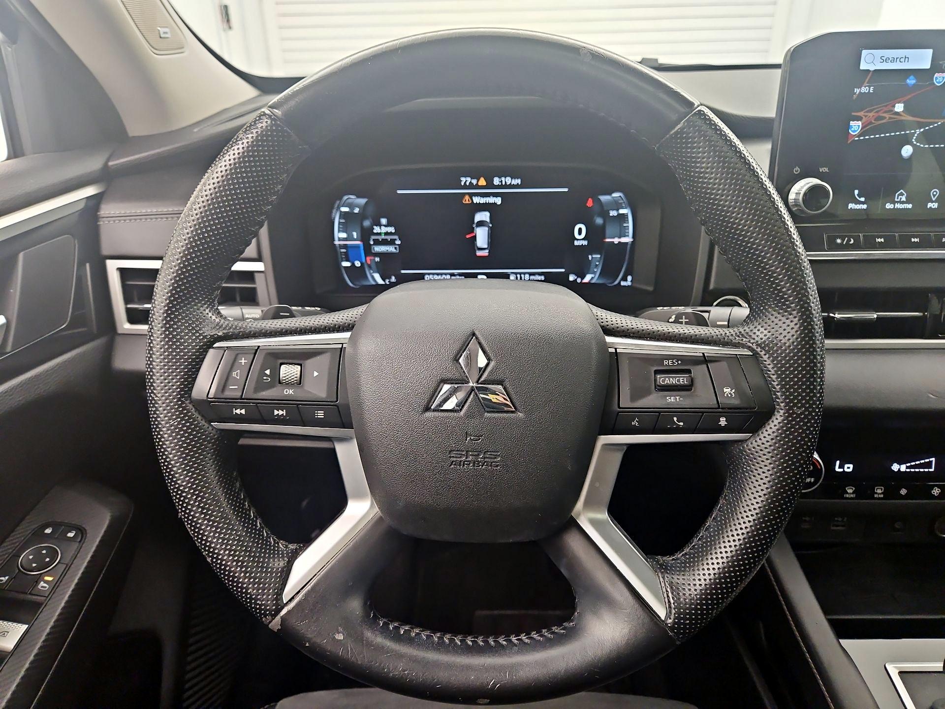 Thumbnail: 2022 Mitsubishi Outlander - 10
