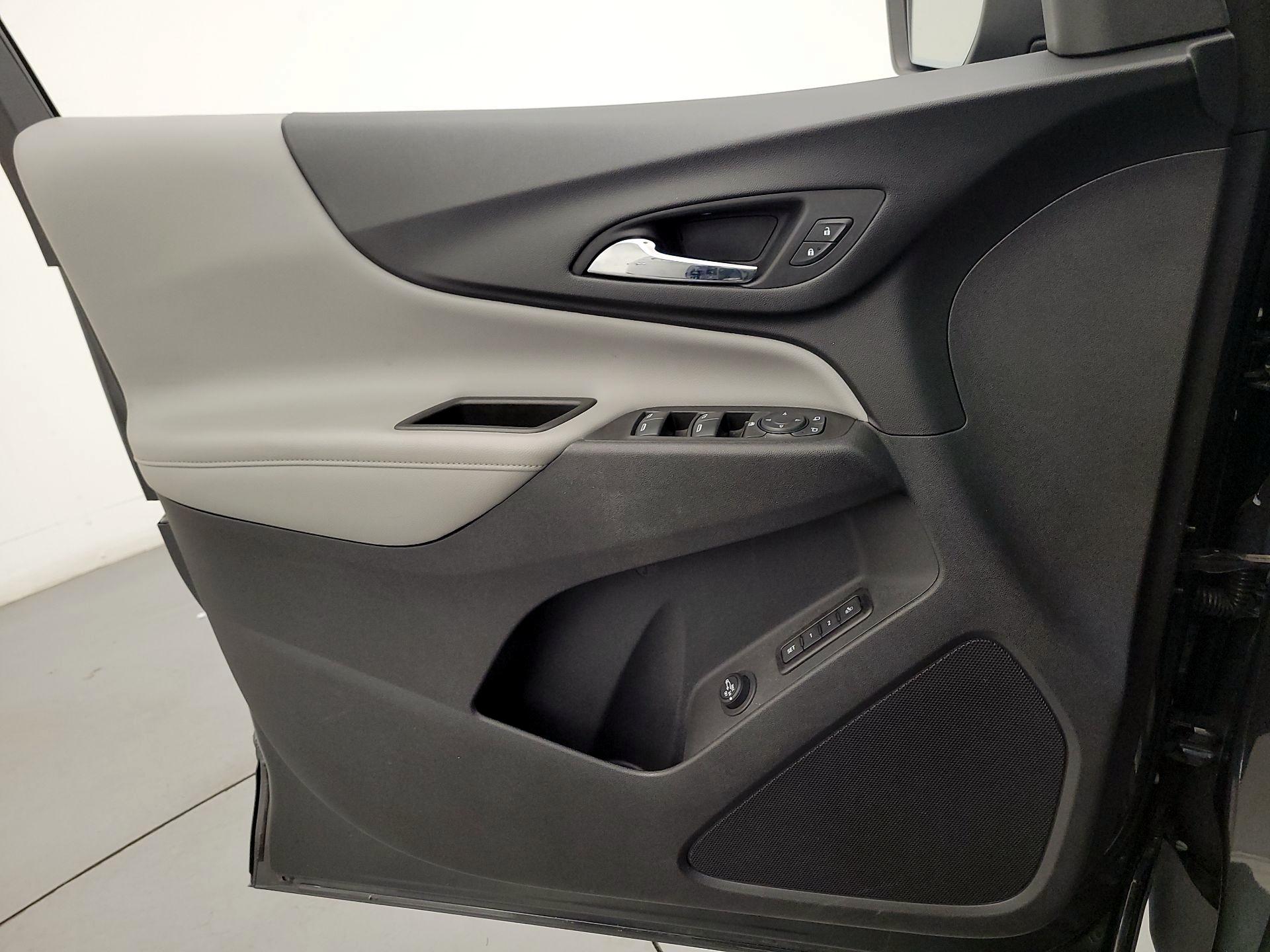Thumbnail: 2020 Chevrolet Equinox - 12