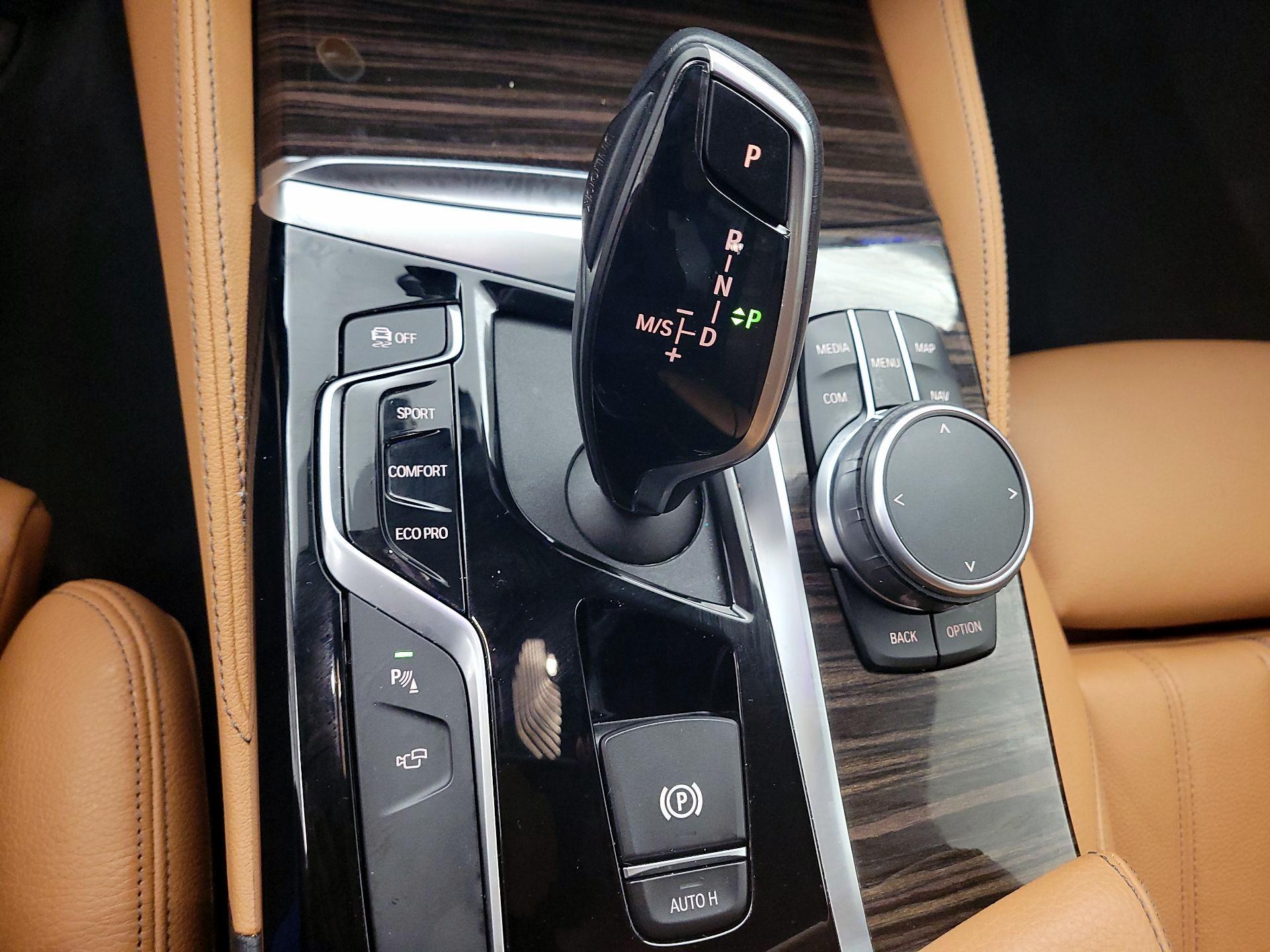 Thumbnail: 2020 BMW 5 Series - 15