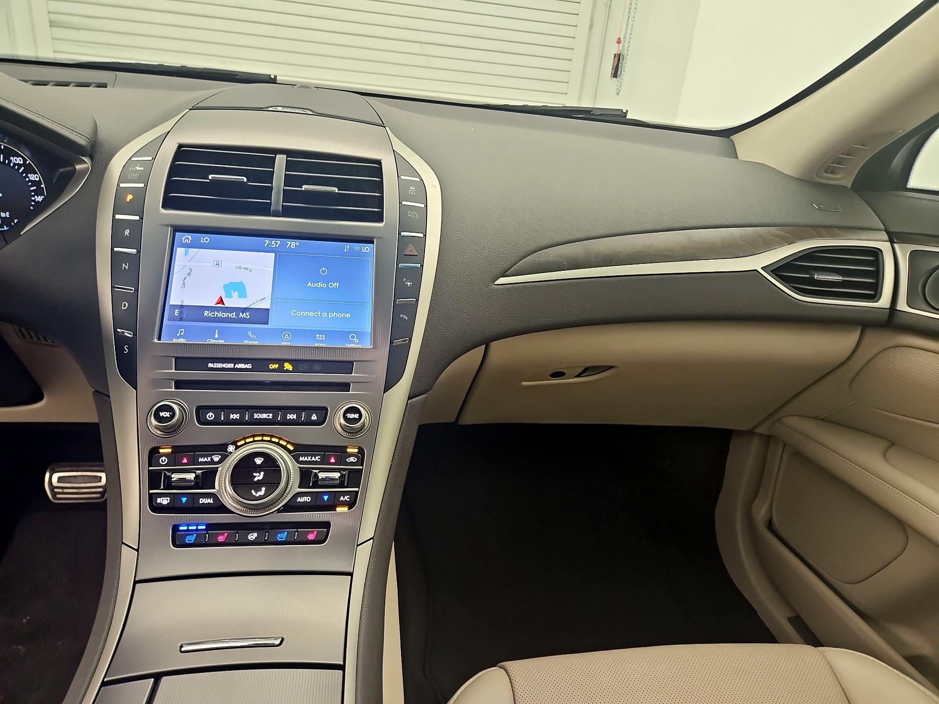Thumbnail: 2020 Lincoln MKZ - 9