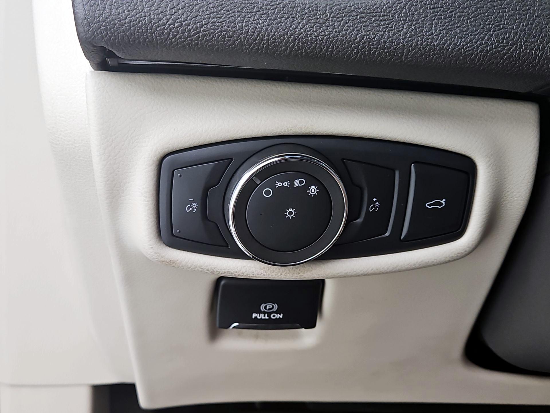 Thumbnail: 2020 Lincoln MKZ - 13