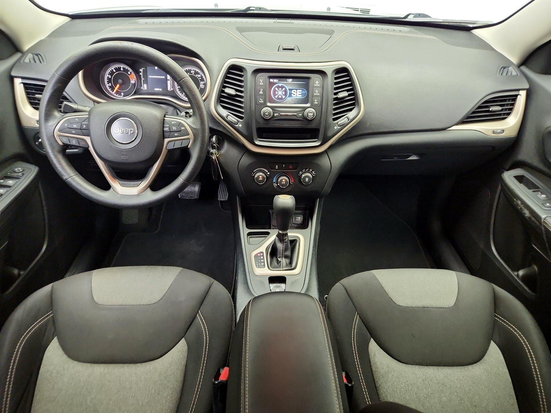 Thumbnail: 2016 Jeep Cherokee - 9