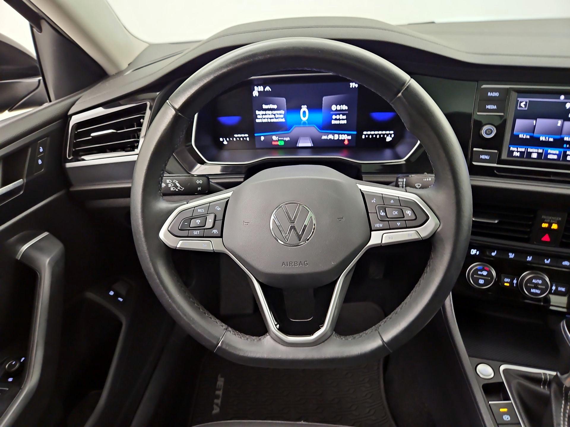 Thumbnail: 2024 Volkswagen Jetta - 10