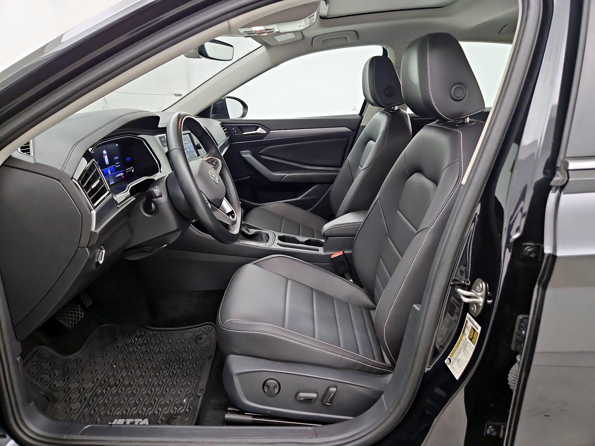 Thumbnail: 2024 Volkswagen Jetta - 11