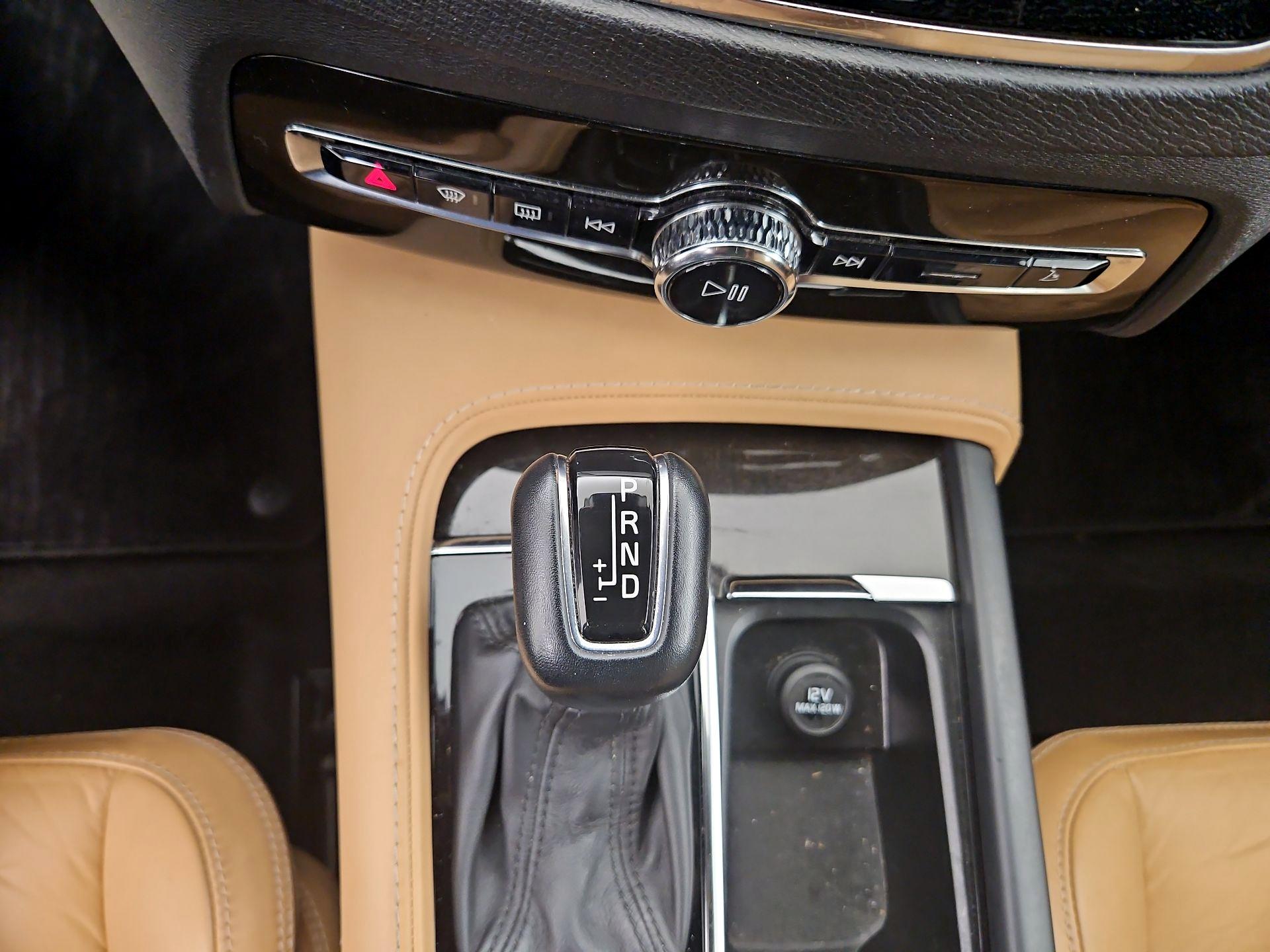 Thumbnail: 2018 Volvo XC90 - 18