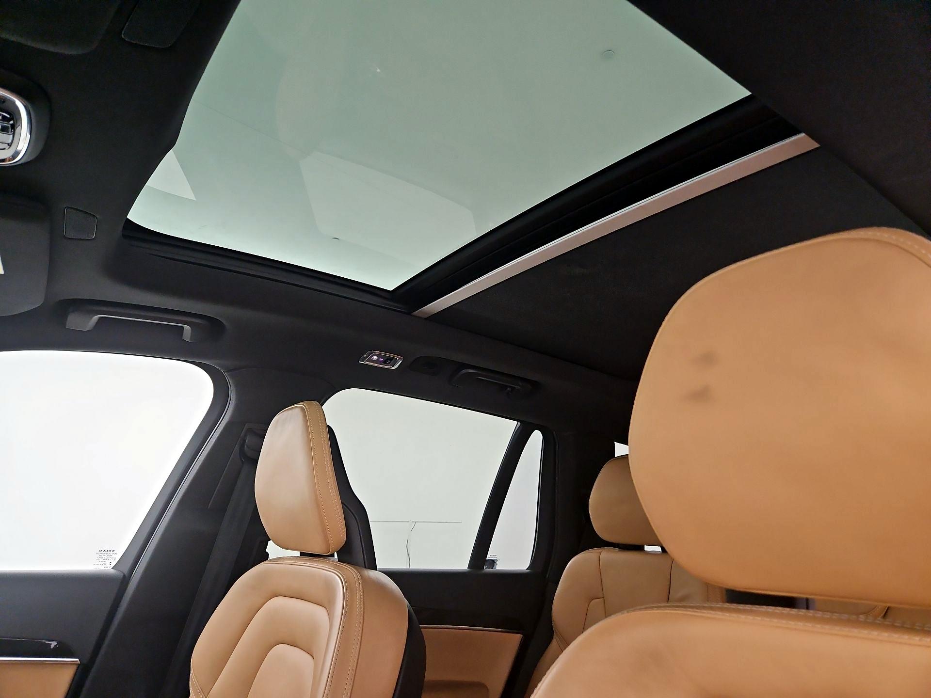 Thumbnail: 2018 Volvo XC90 - 20