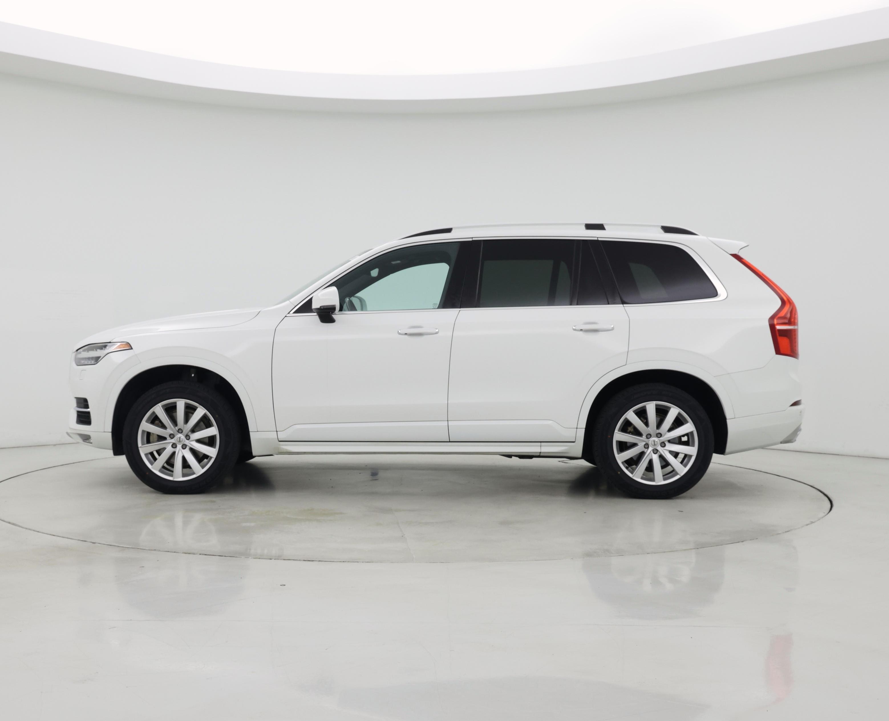 Thumbnail: 2018 Volvo XC90 - 3