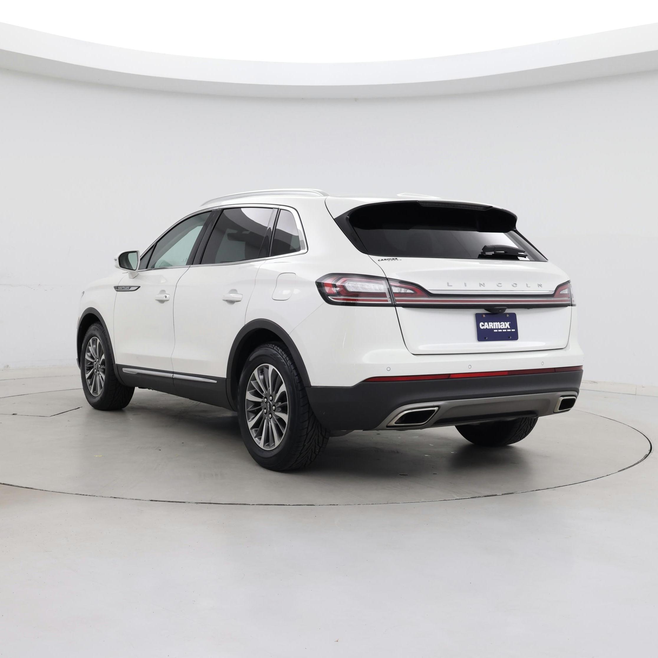 Thumbnail: 2022 Lincoln Nautilus - 2