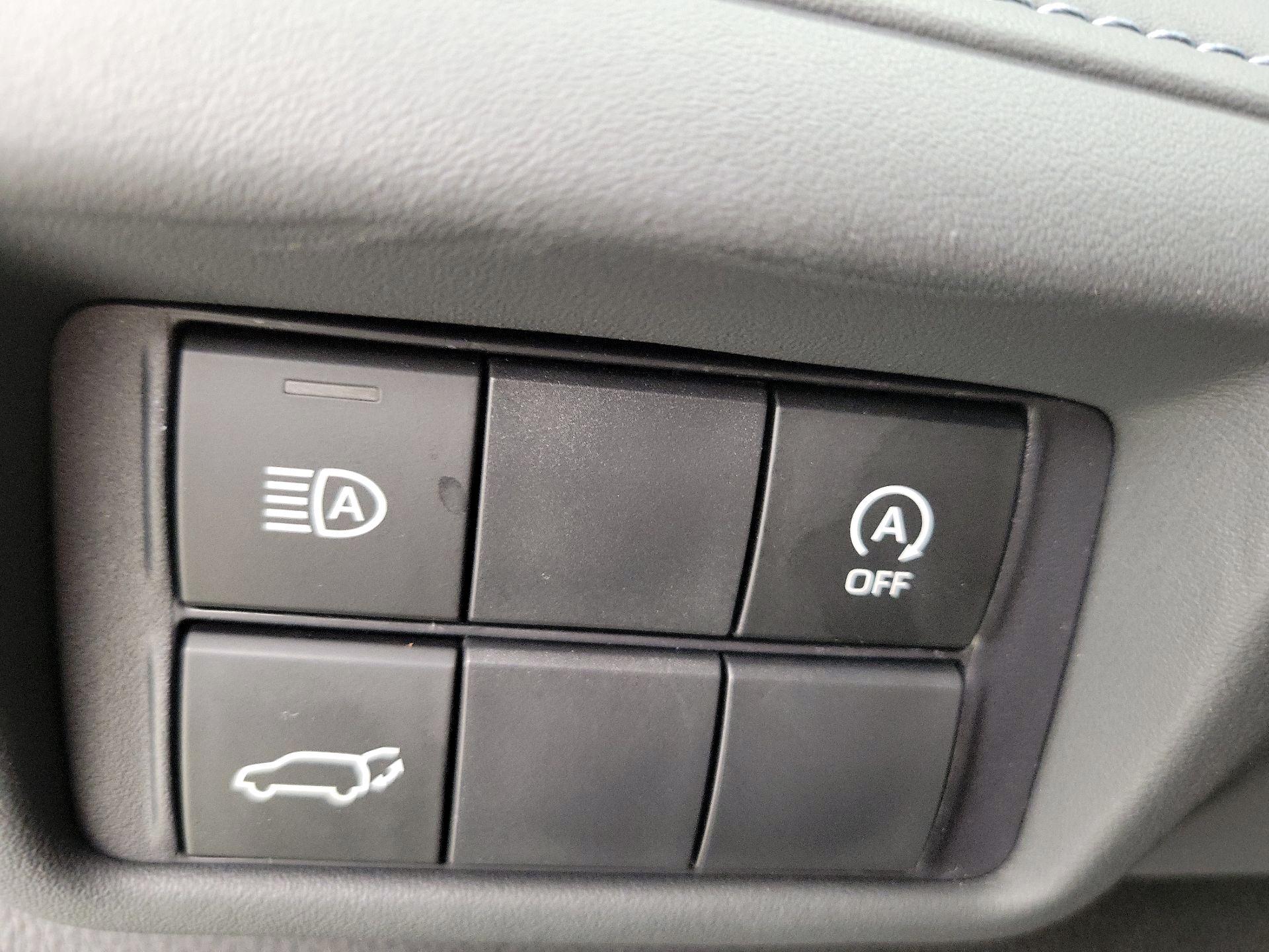 Thumbnail: 2024 Toyota Highlander - 13