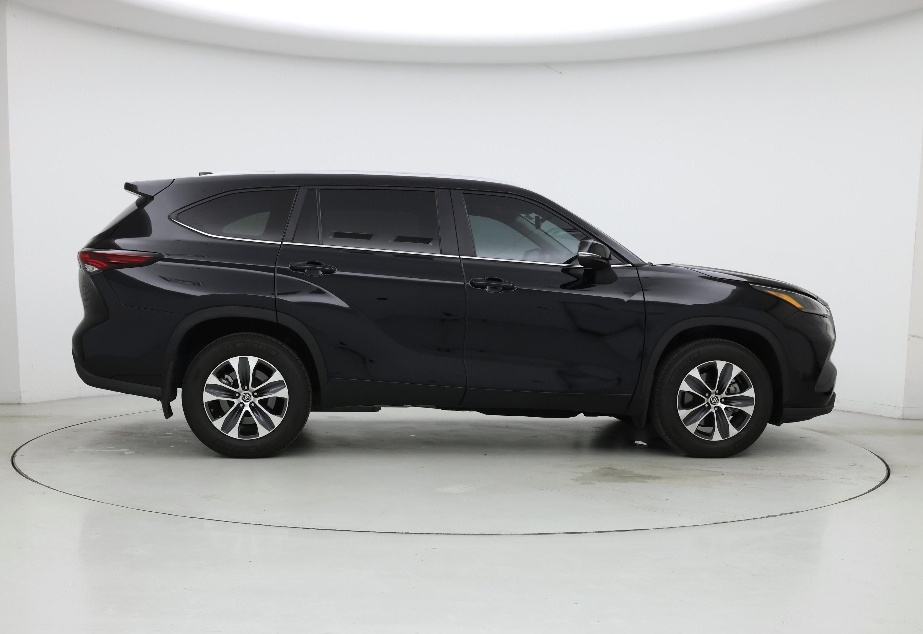 Thumbnail: 2024 Toyota Highlander - 7