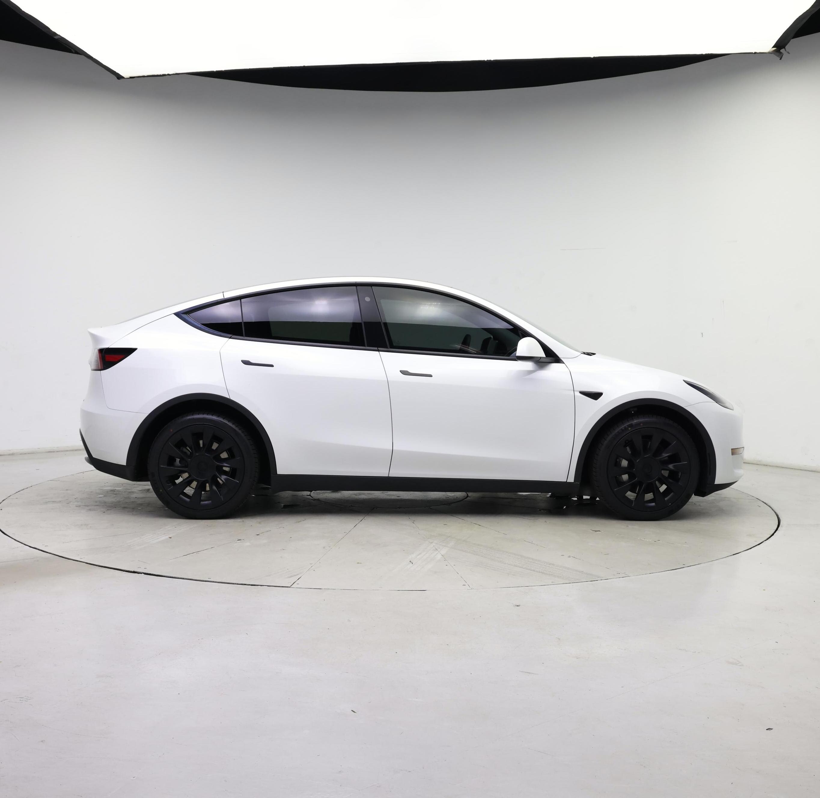 Thumbnail: 2023 Tesla Model Y - 7