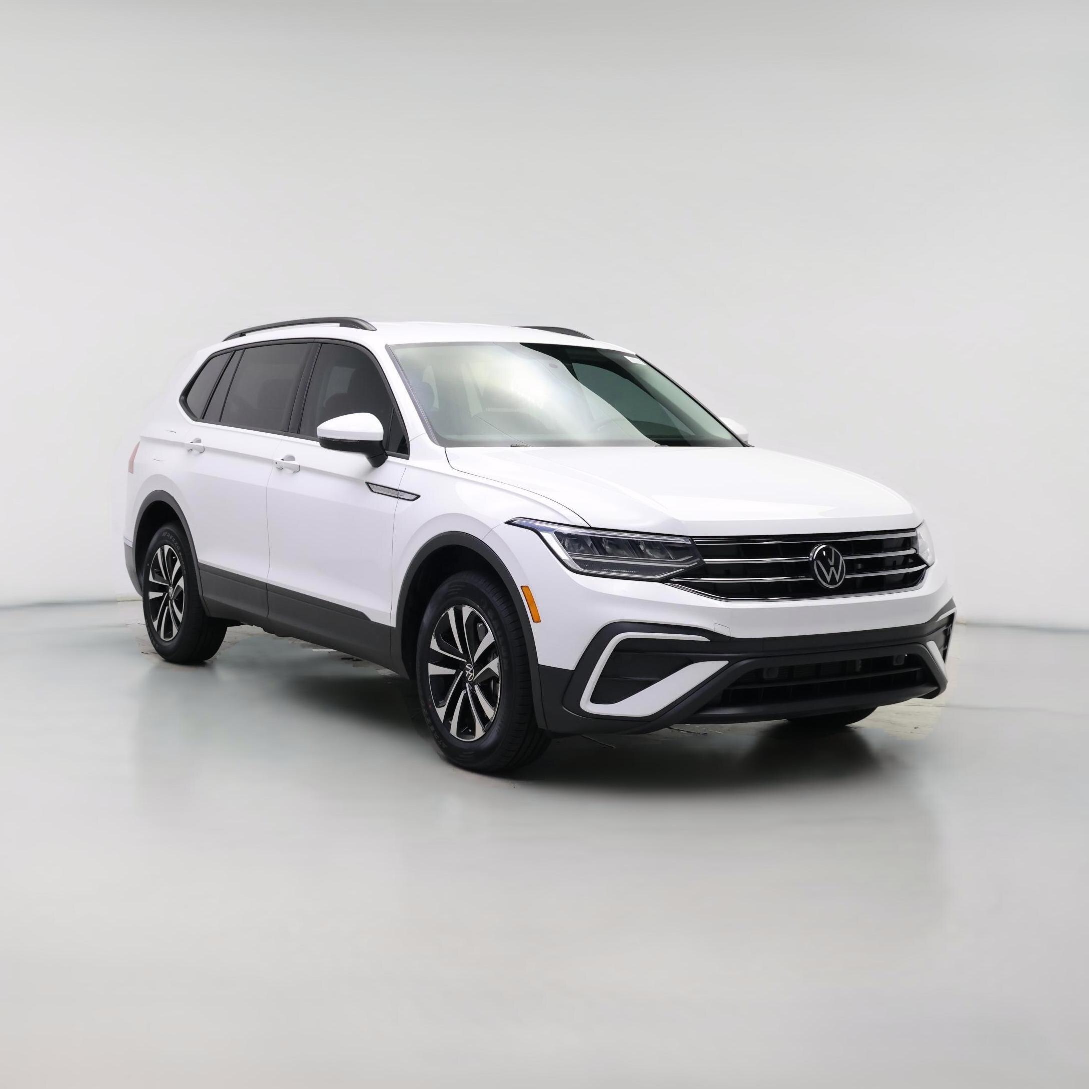 Thumbnail: 2022 Volkswagen Tiguan - 1