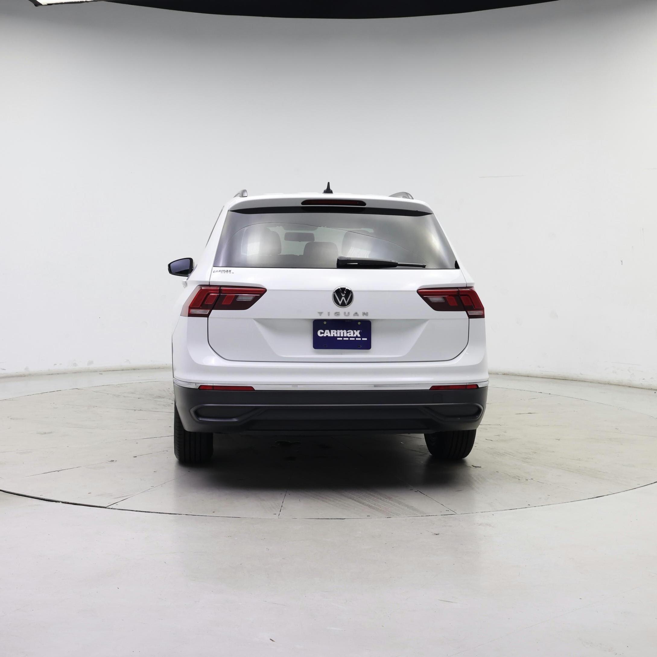 Thumbnail: 2022 Volkswagen Tiguan - 6