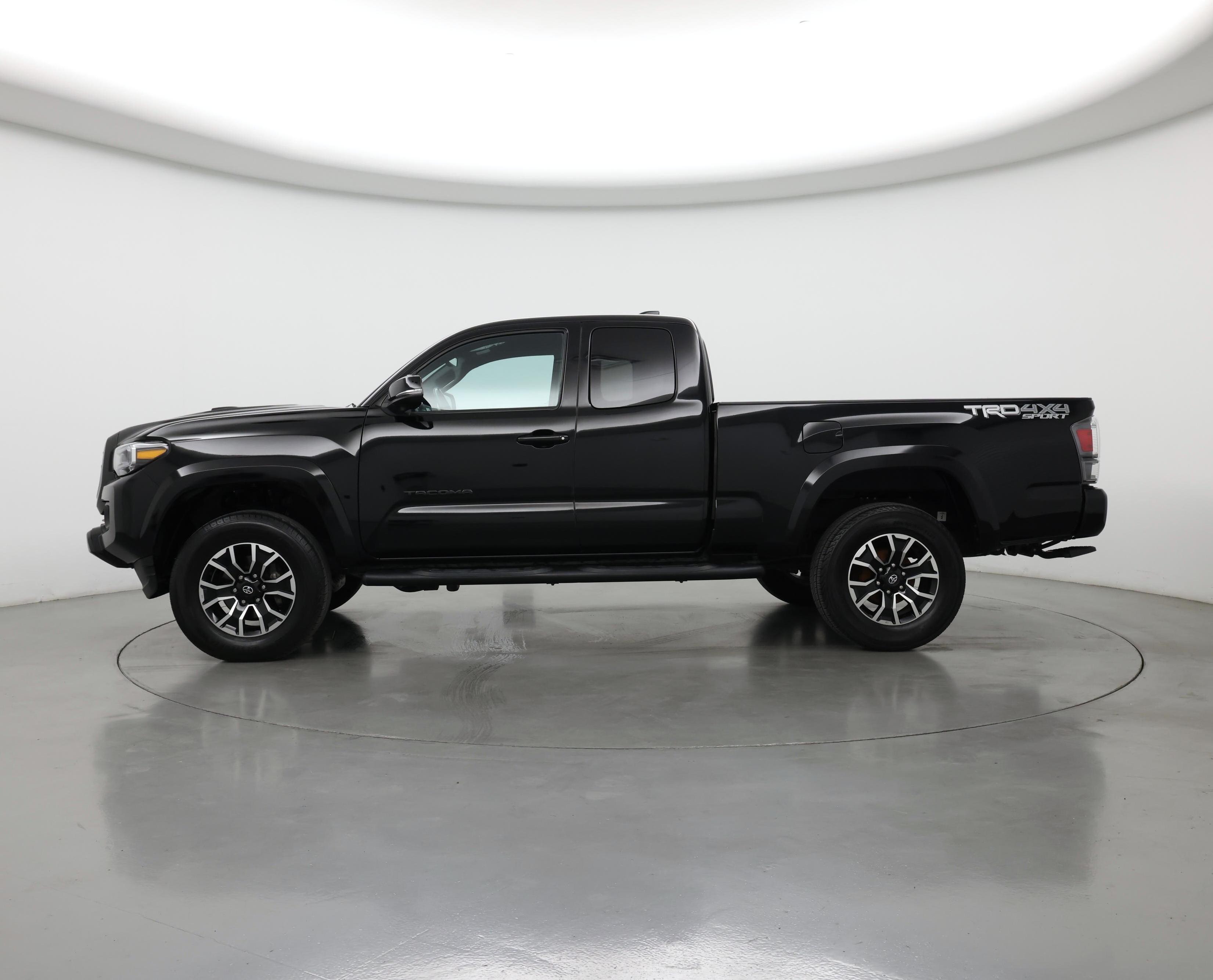 Thumbnail: 2023 Toyota Tacoma - 3