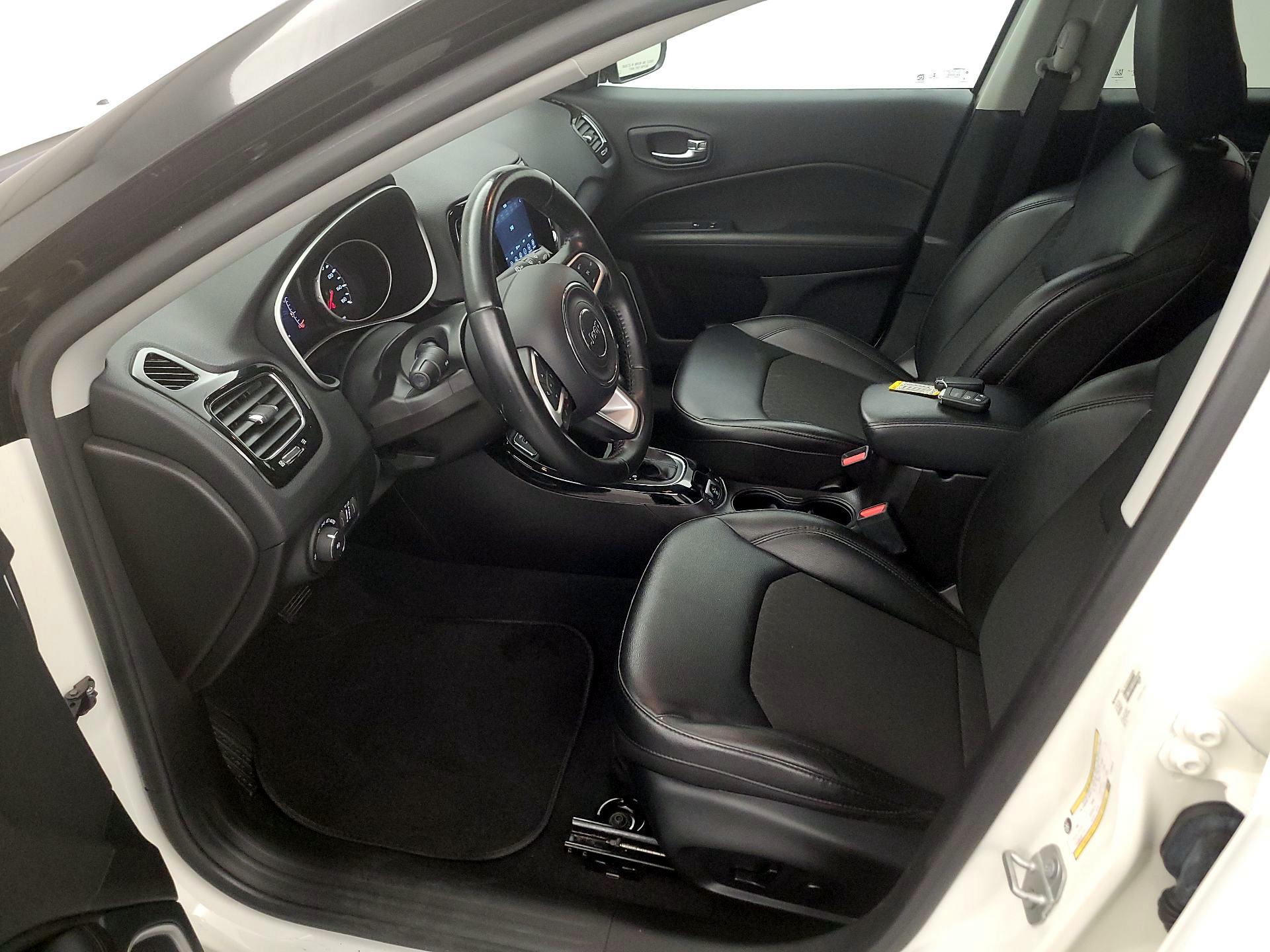 Thumbnail: 2020 Jeep Compass - 11