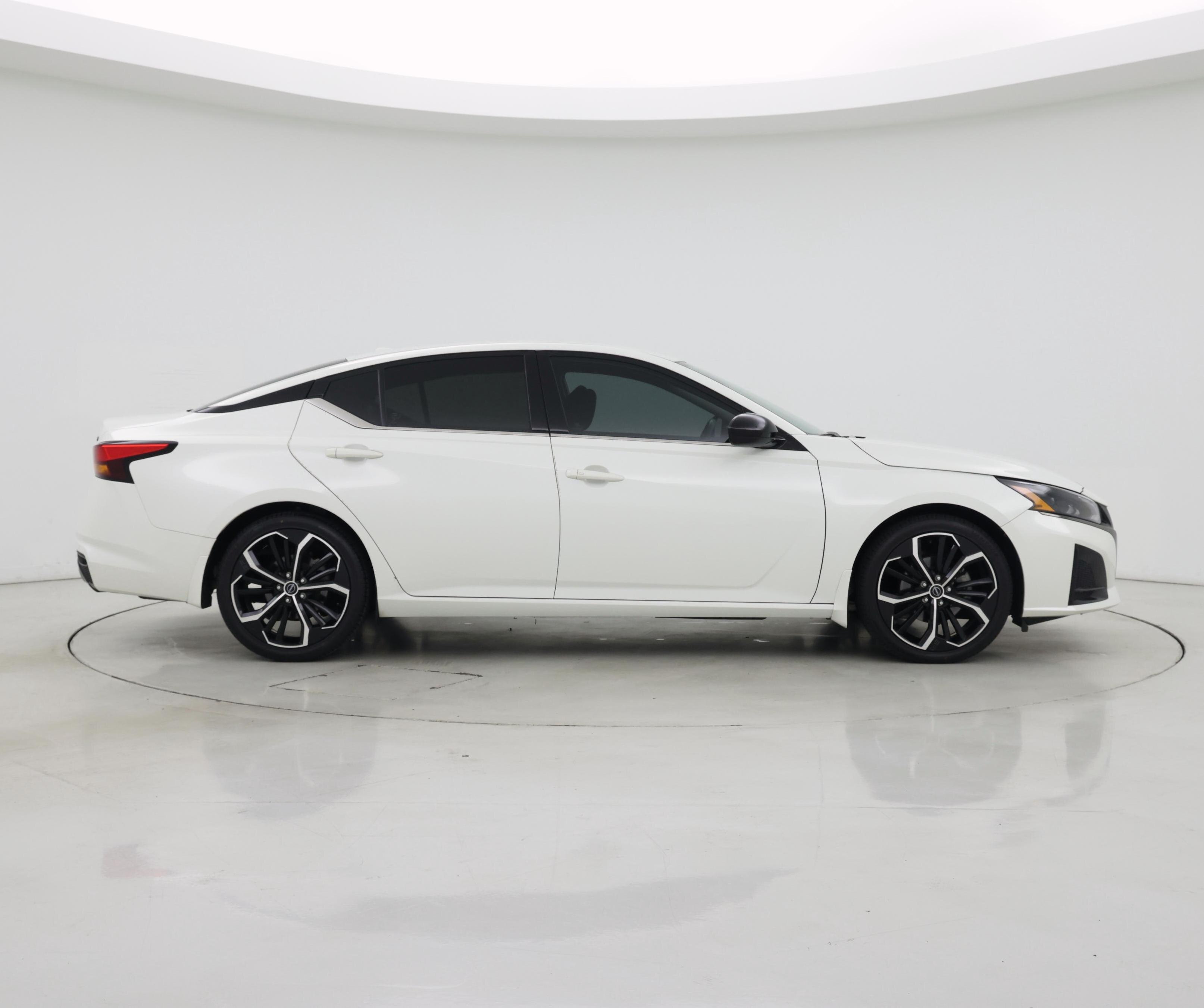 Thumbnail: 2023 Nissan Altima - 7
