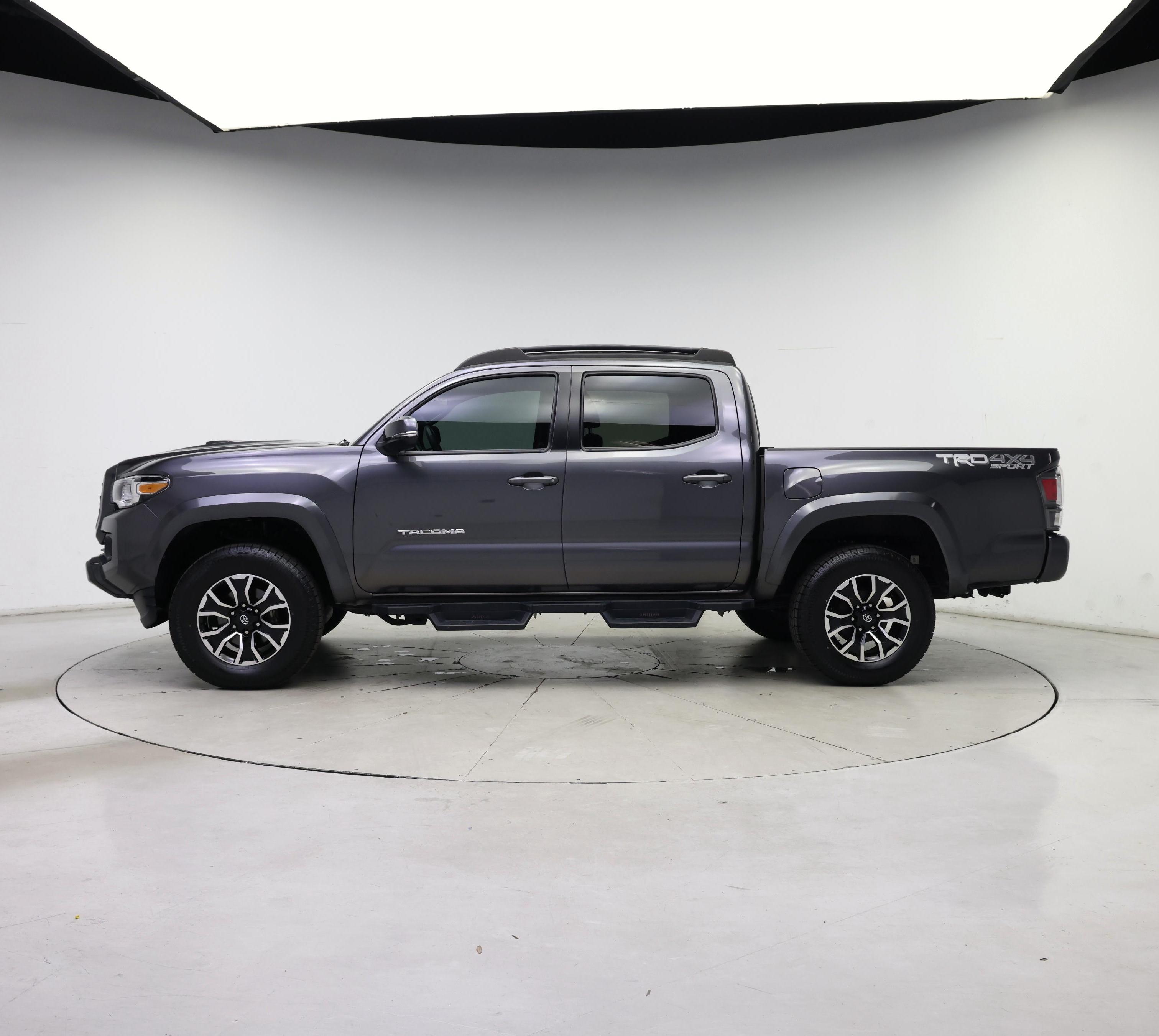 Thumbnail: 2021 Toyota Tacoma - 3