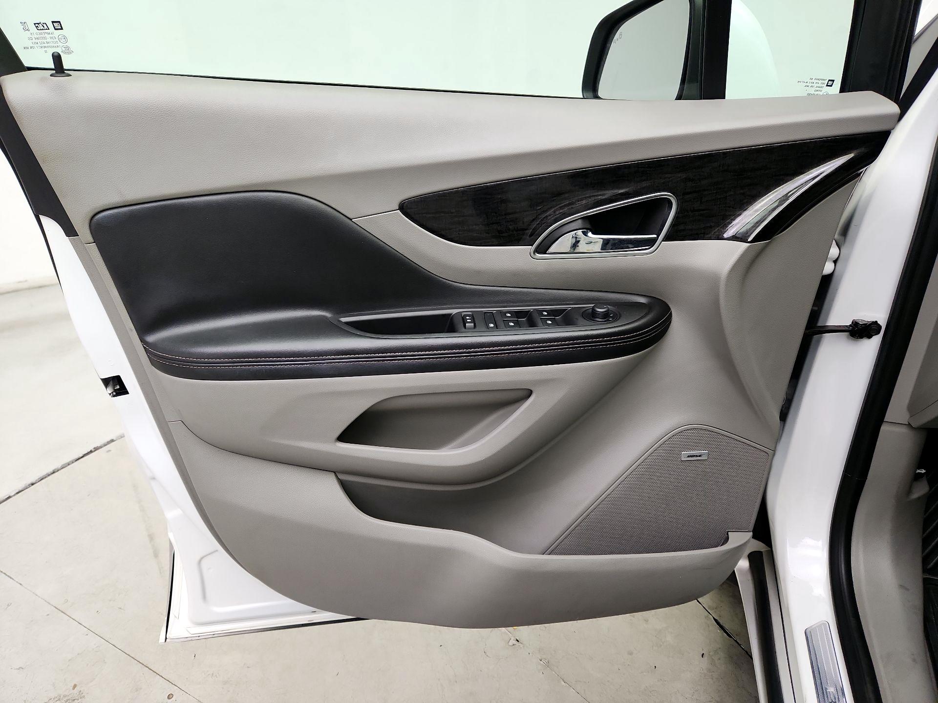 Thumbnail: 2014 Buick Encore - 12