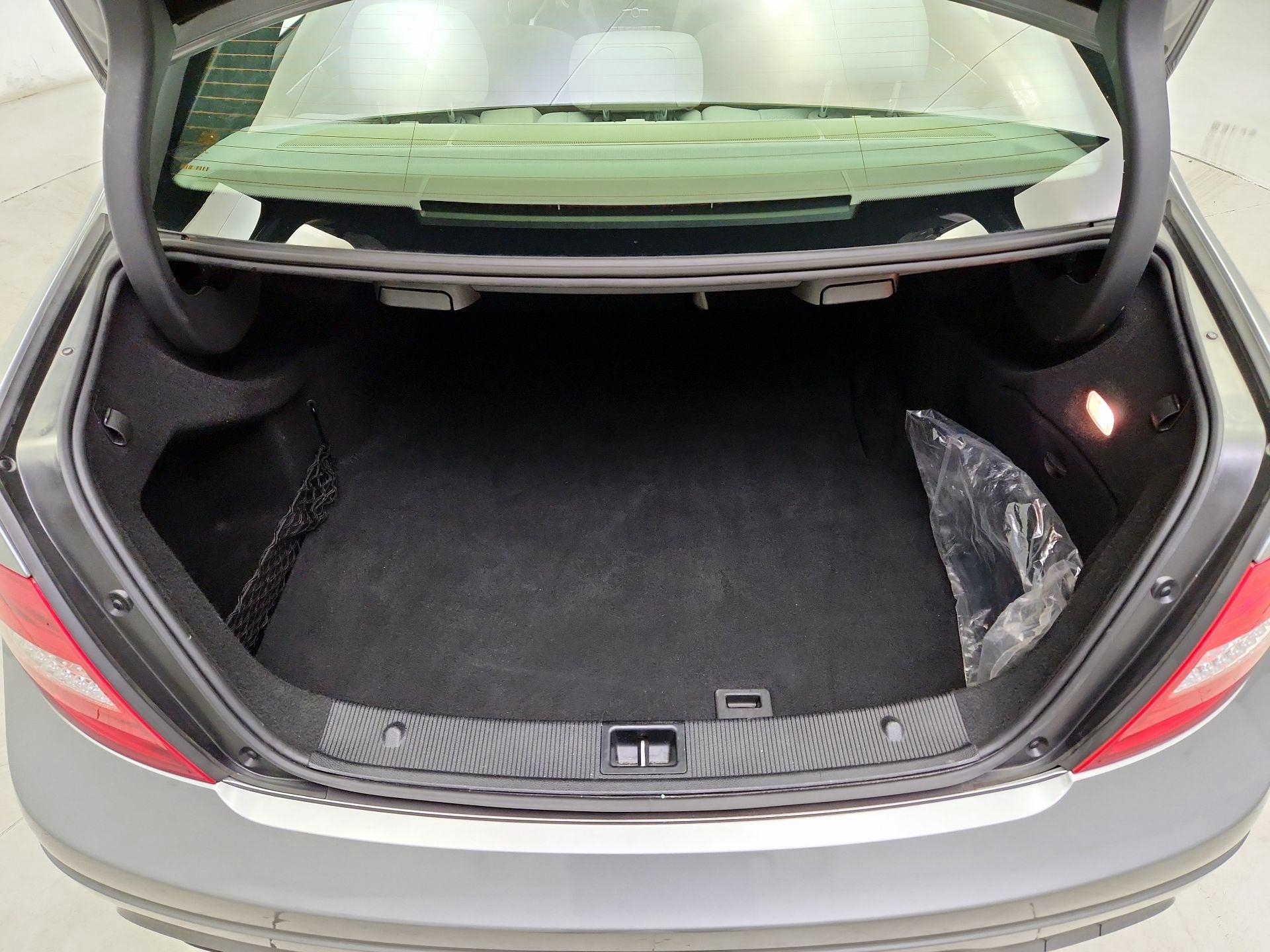 Thumbnail: 2014 Mercedes-Benz C-Class - 20