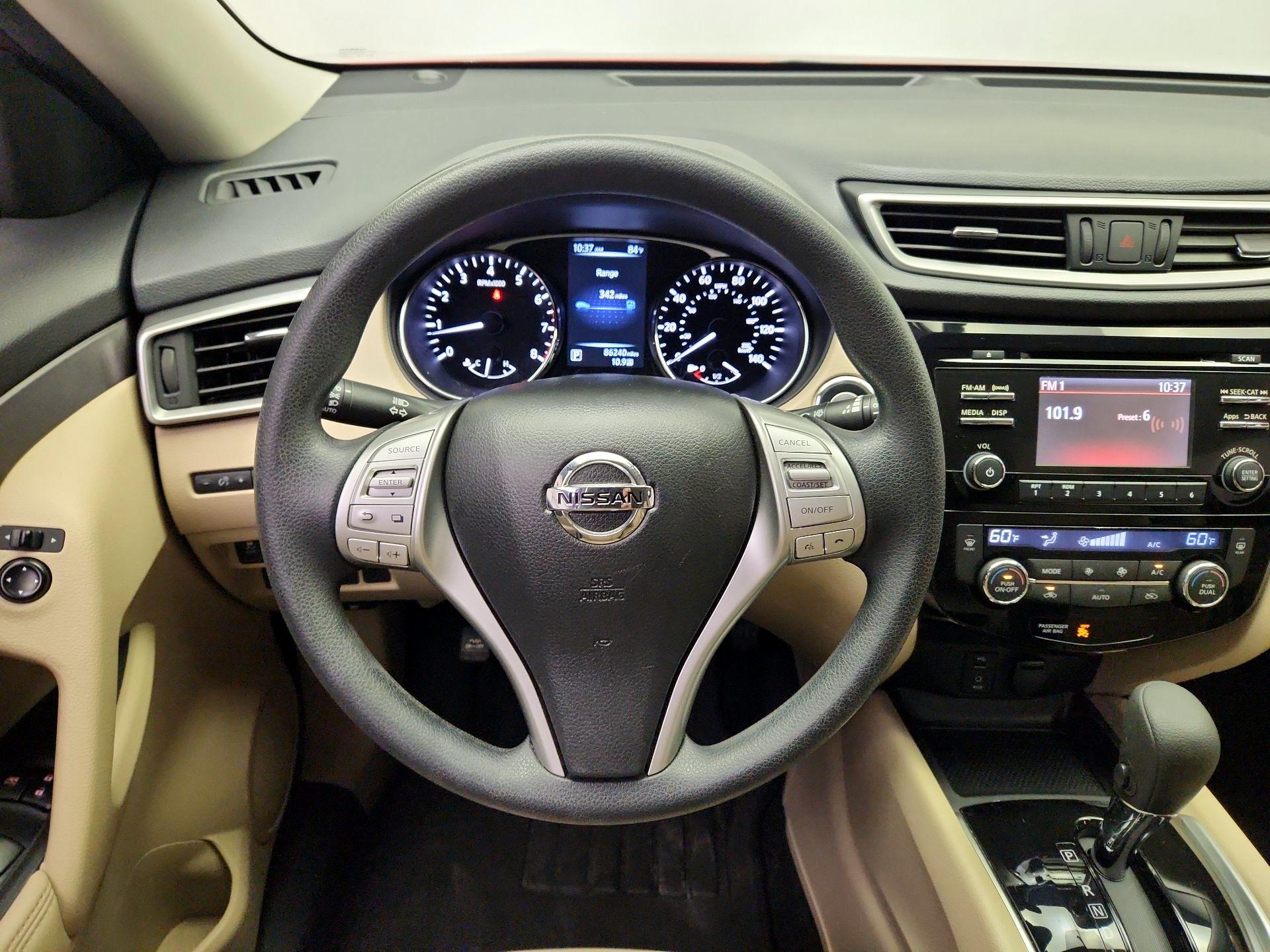 Thumbnail: 2016 Nissan Rogue - 10
