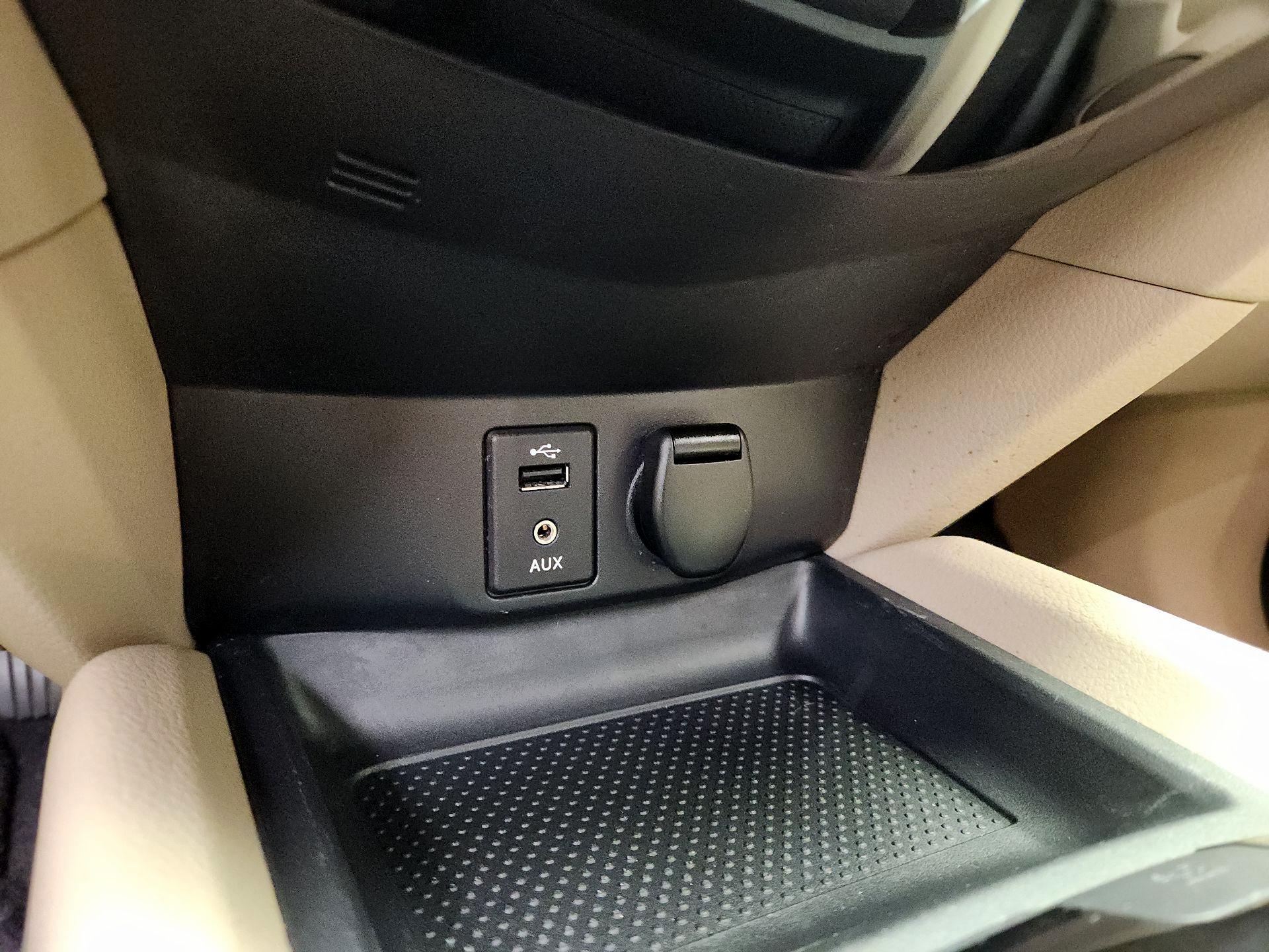 Thumbnail: 2016 Nissan Rogue - 18