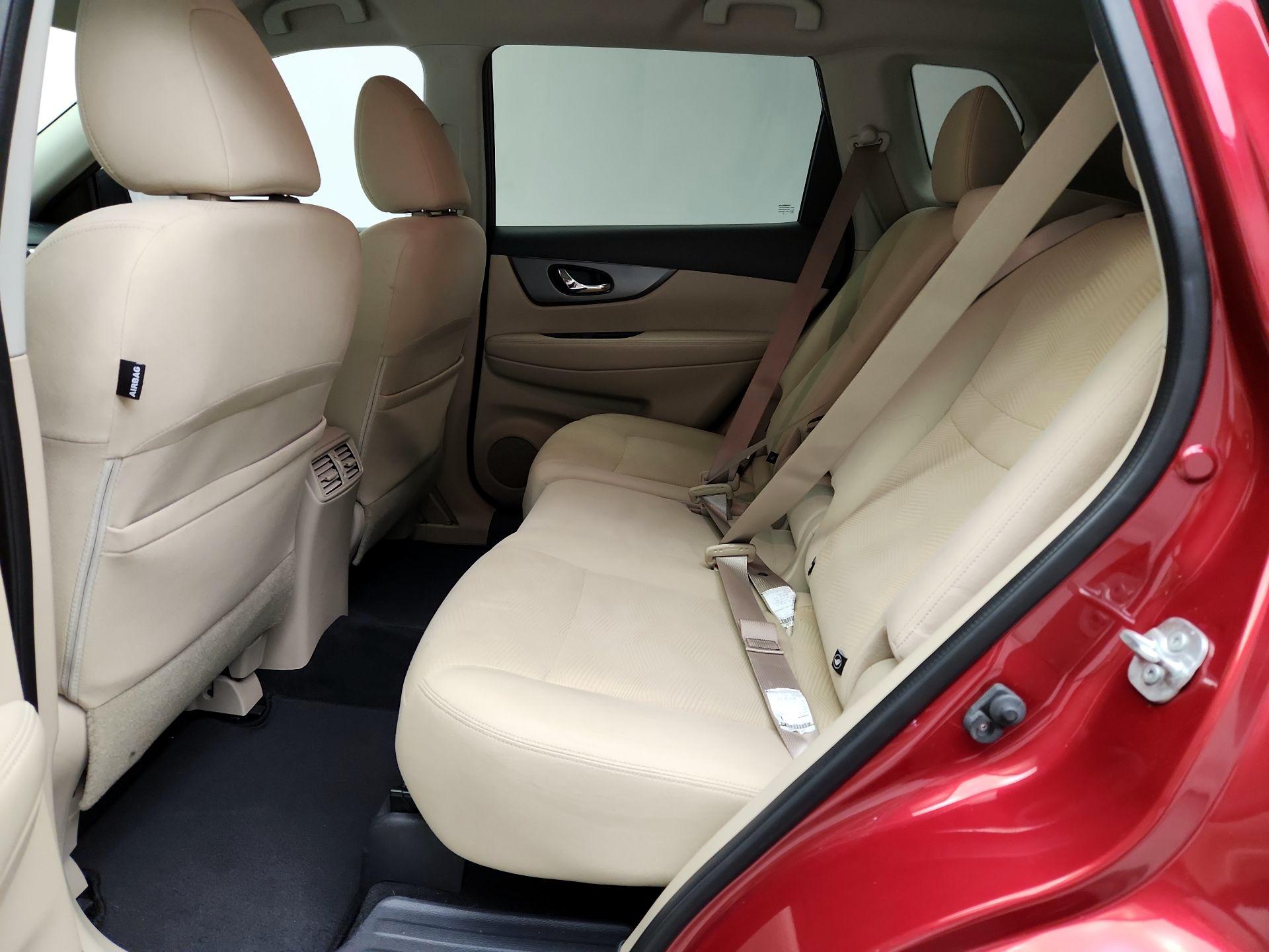Thumbnail: 2016 Nissan Rogue - 19