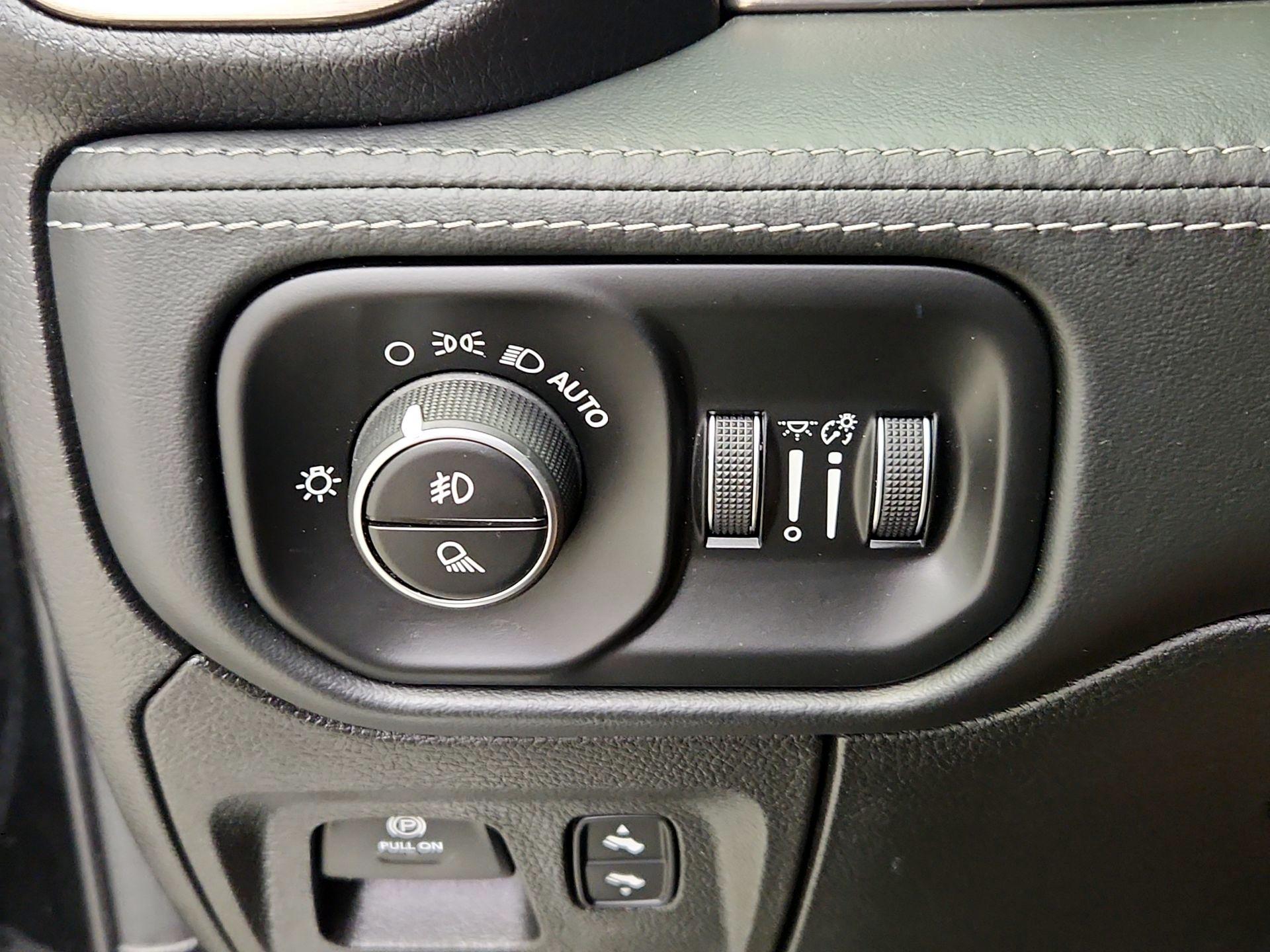 Thumbnail: 2019 RAM 1500 - 13