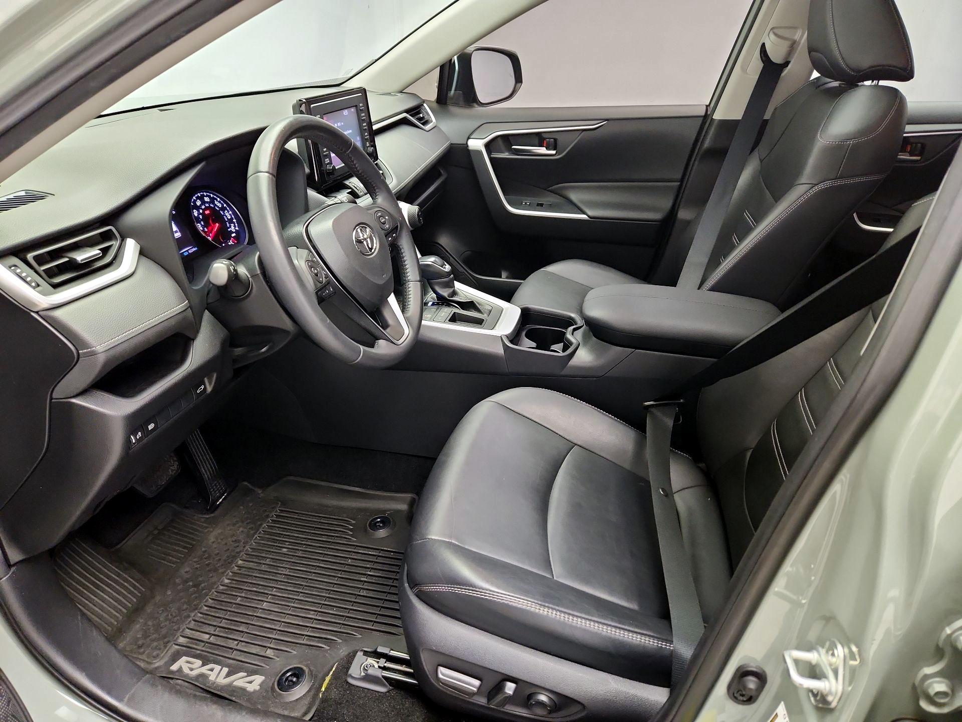 Thumbnail: 2019 Toyota RAV4 - 11