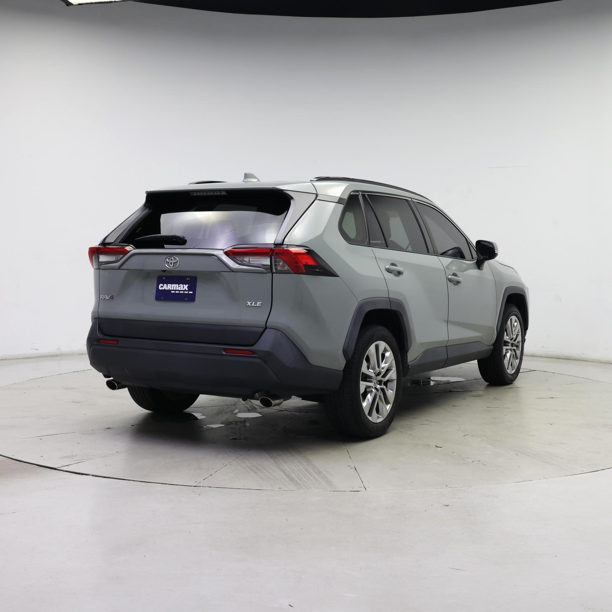 Thumbnail: 2019 Toyota RAV4 - 8