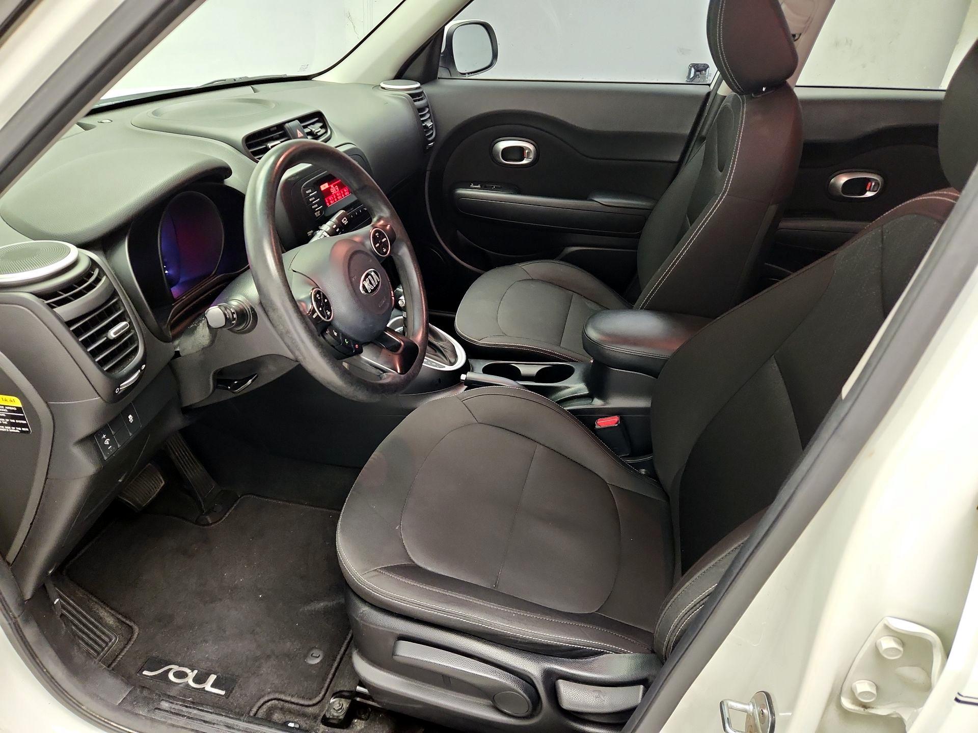Thumbnail: 2016 Kia Soul - 11