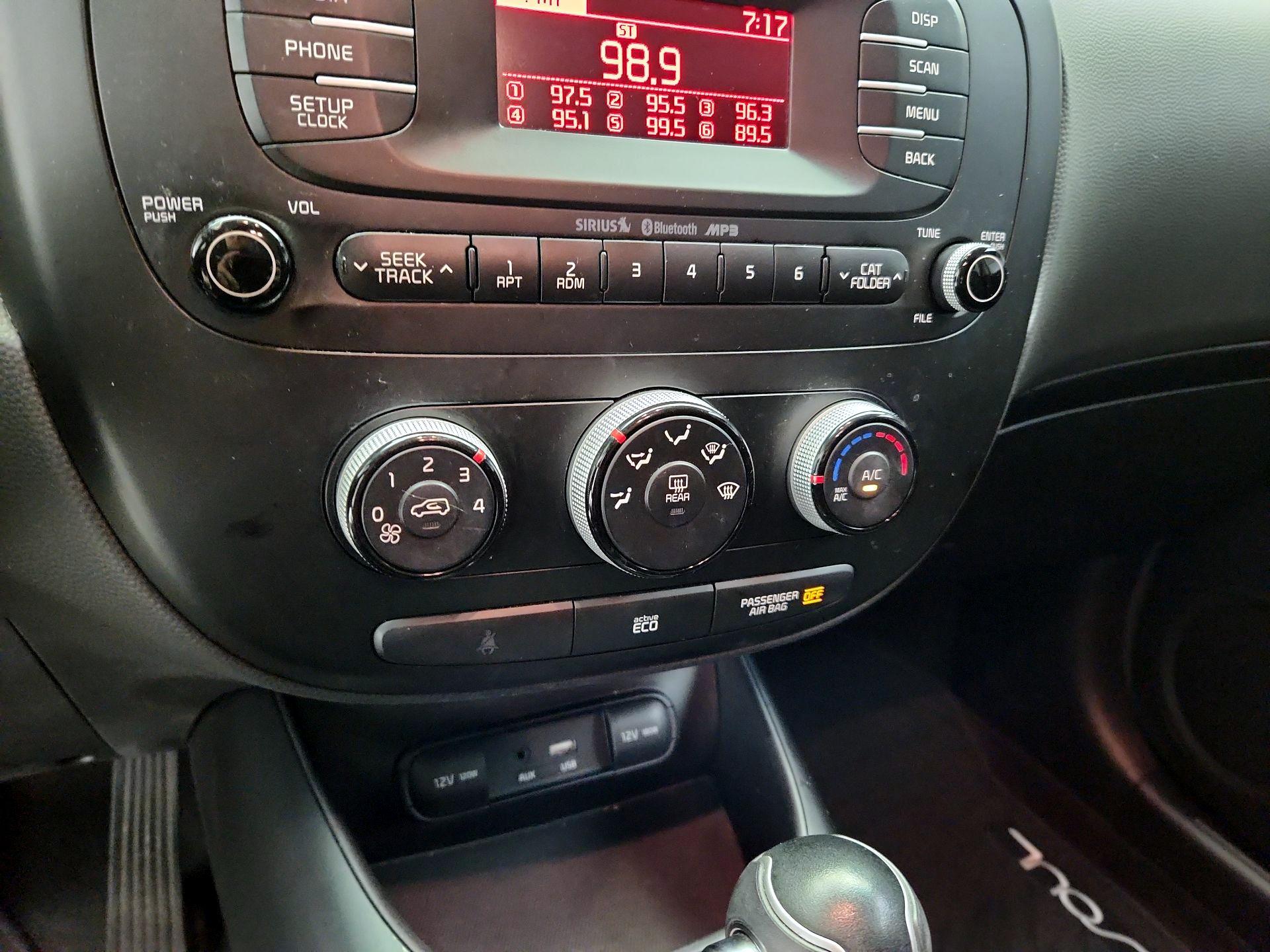 Thumbnail: 2016 Kia Soul - 15