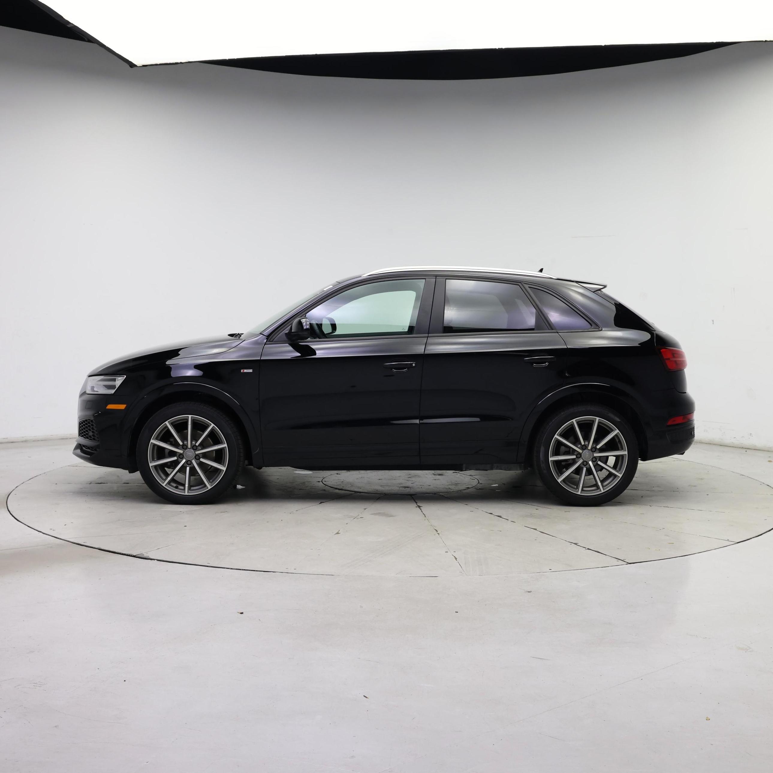 Thumbnail: 2018 Audi Q3 - 3